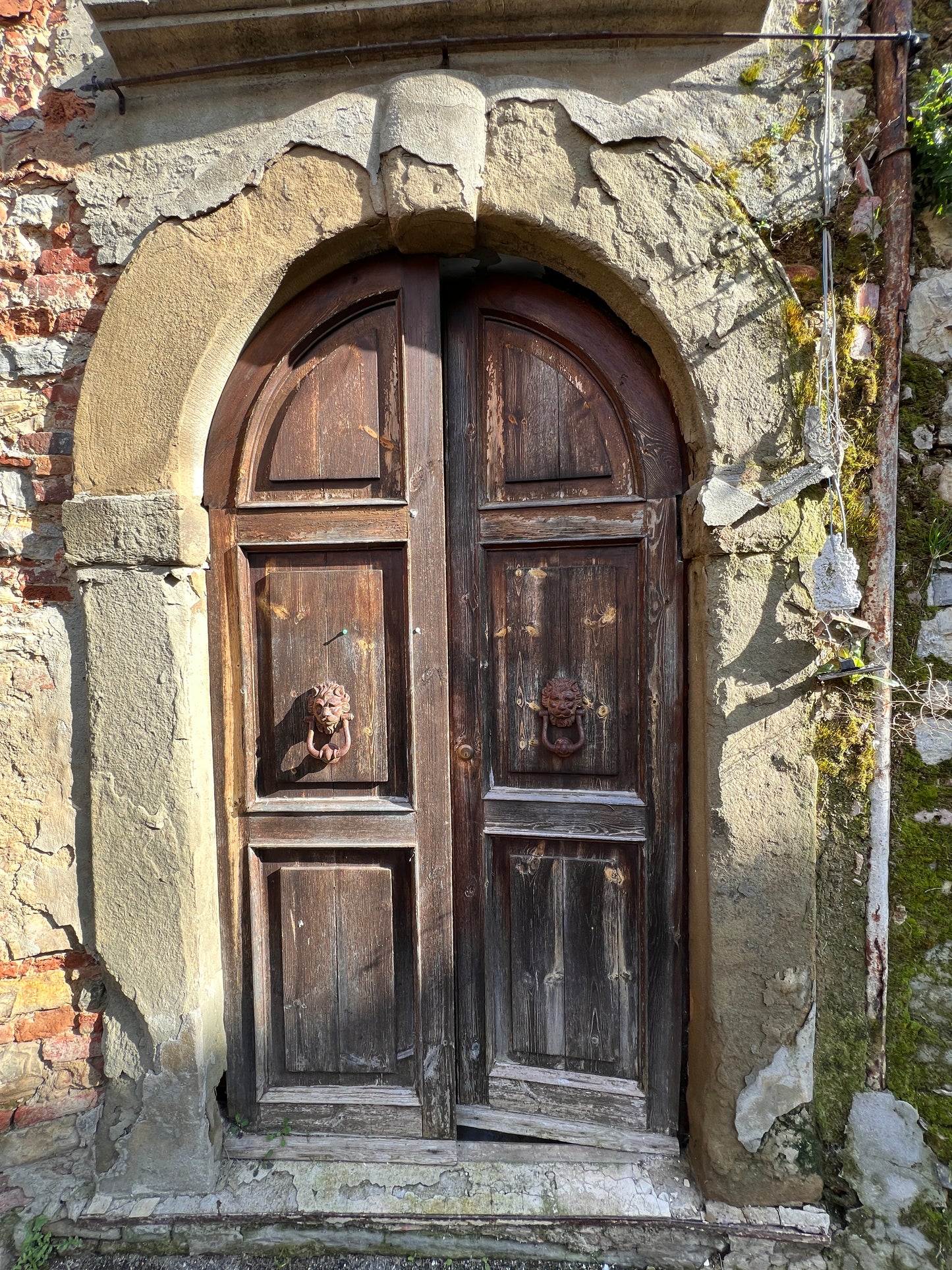 Old castle village house 300 sqm