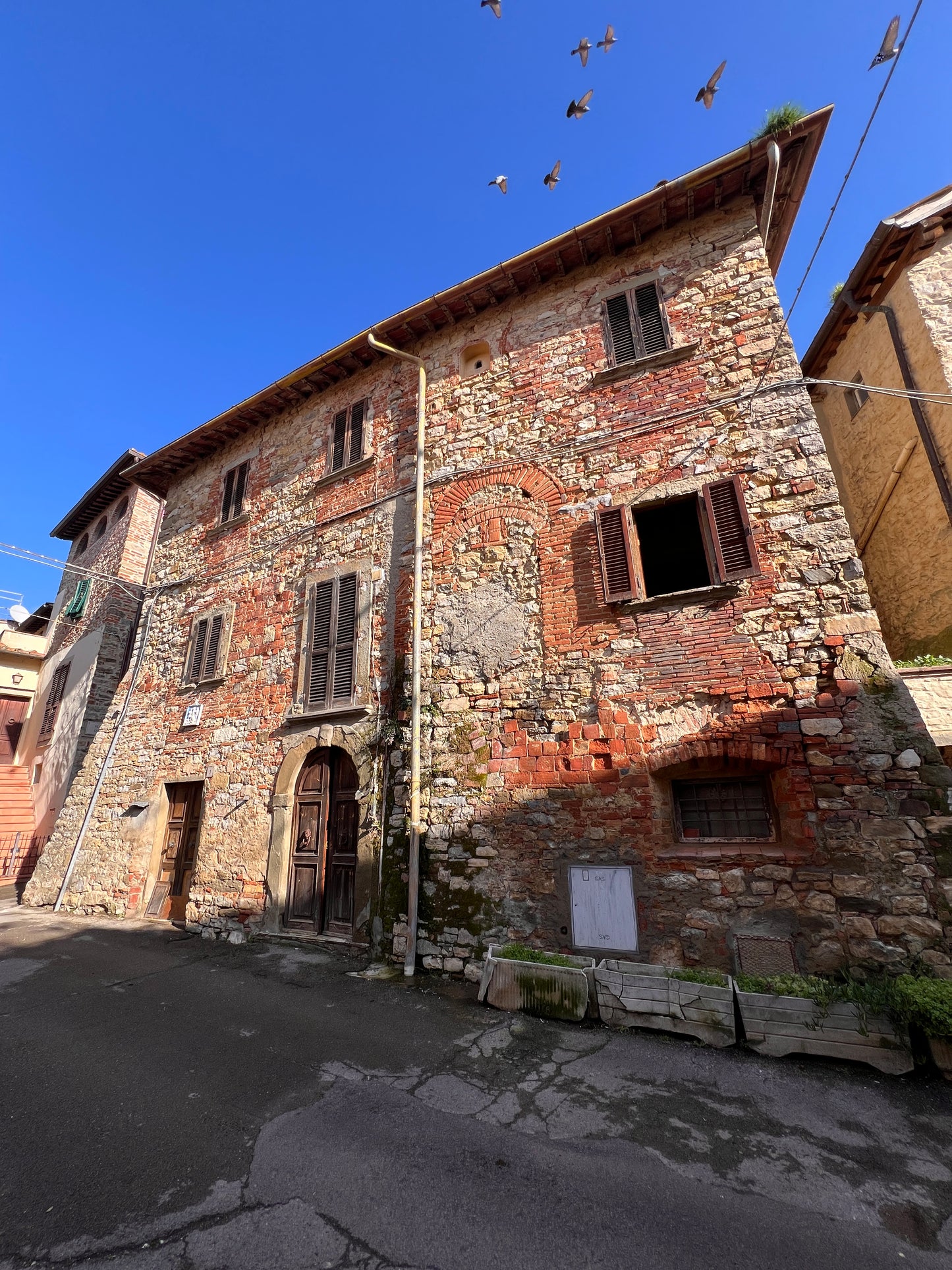 Old castle village house 300 sqm