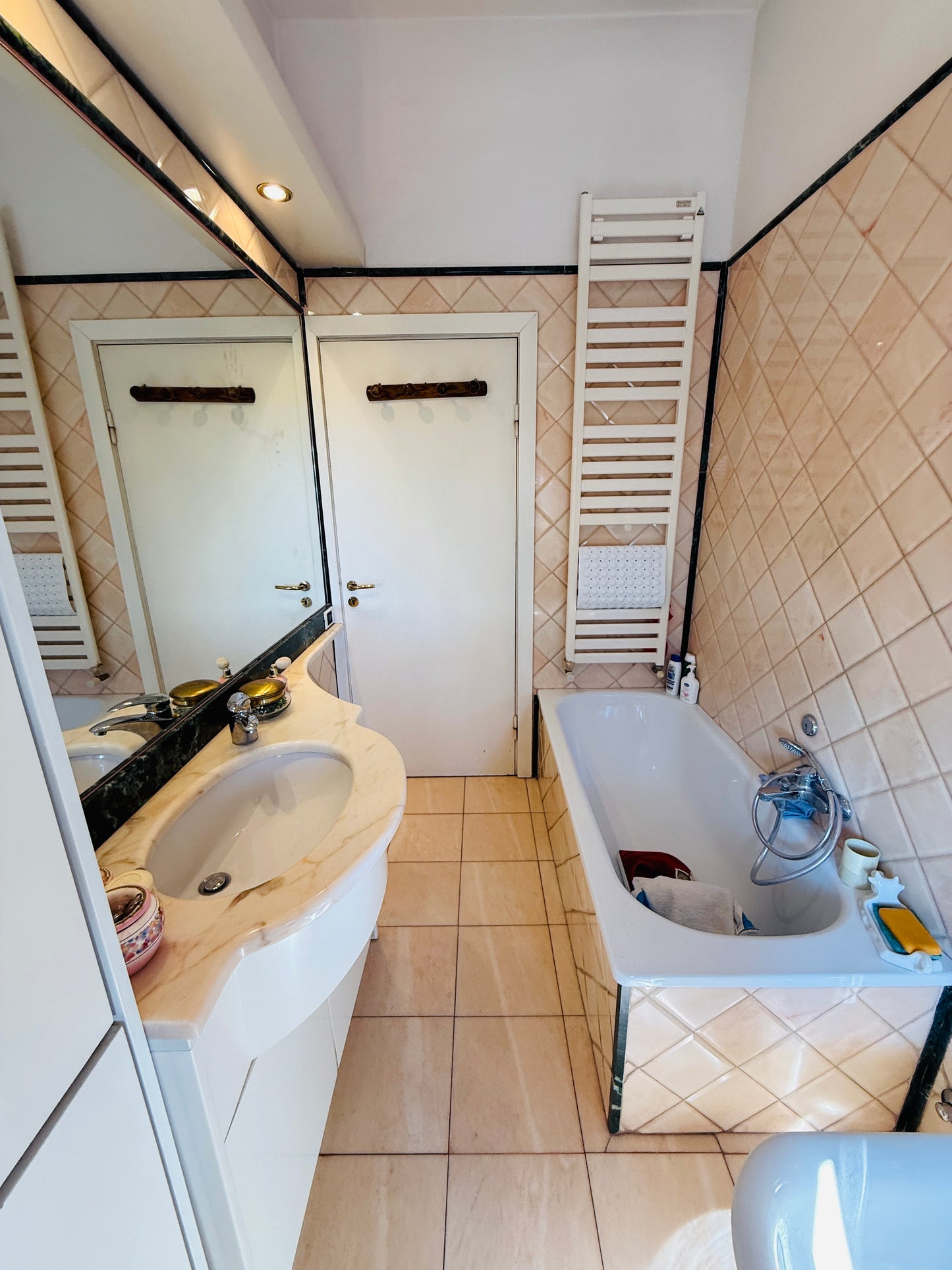 House for sale with garden and terrace