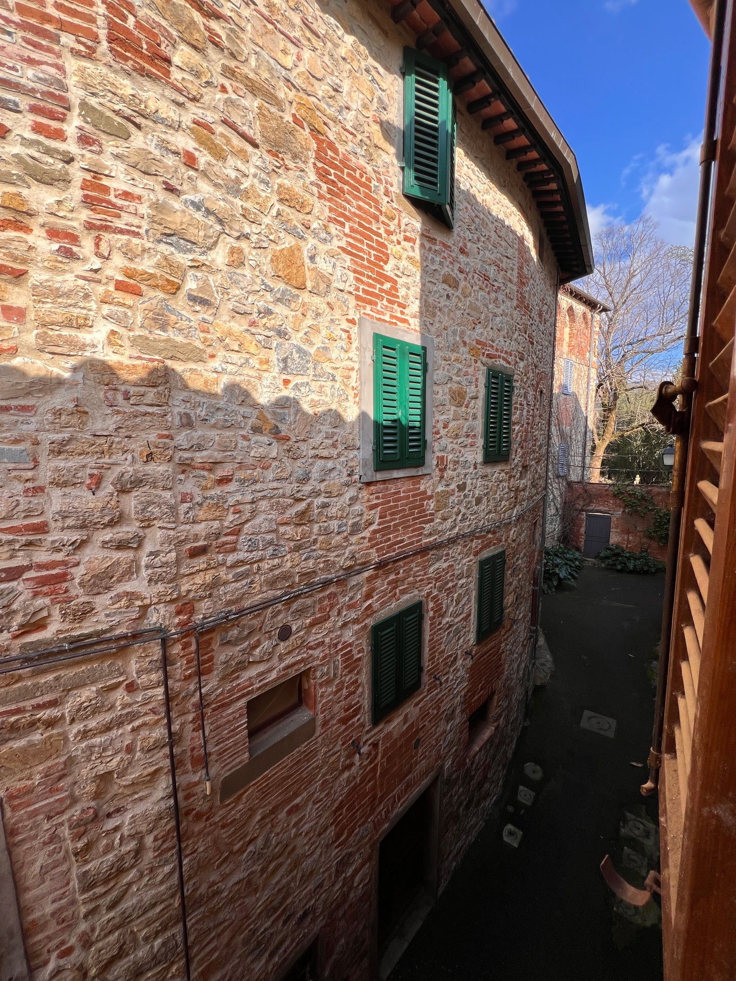 Old castle village house 300 sqm