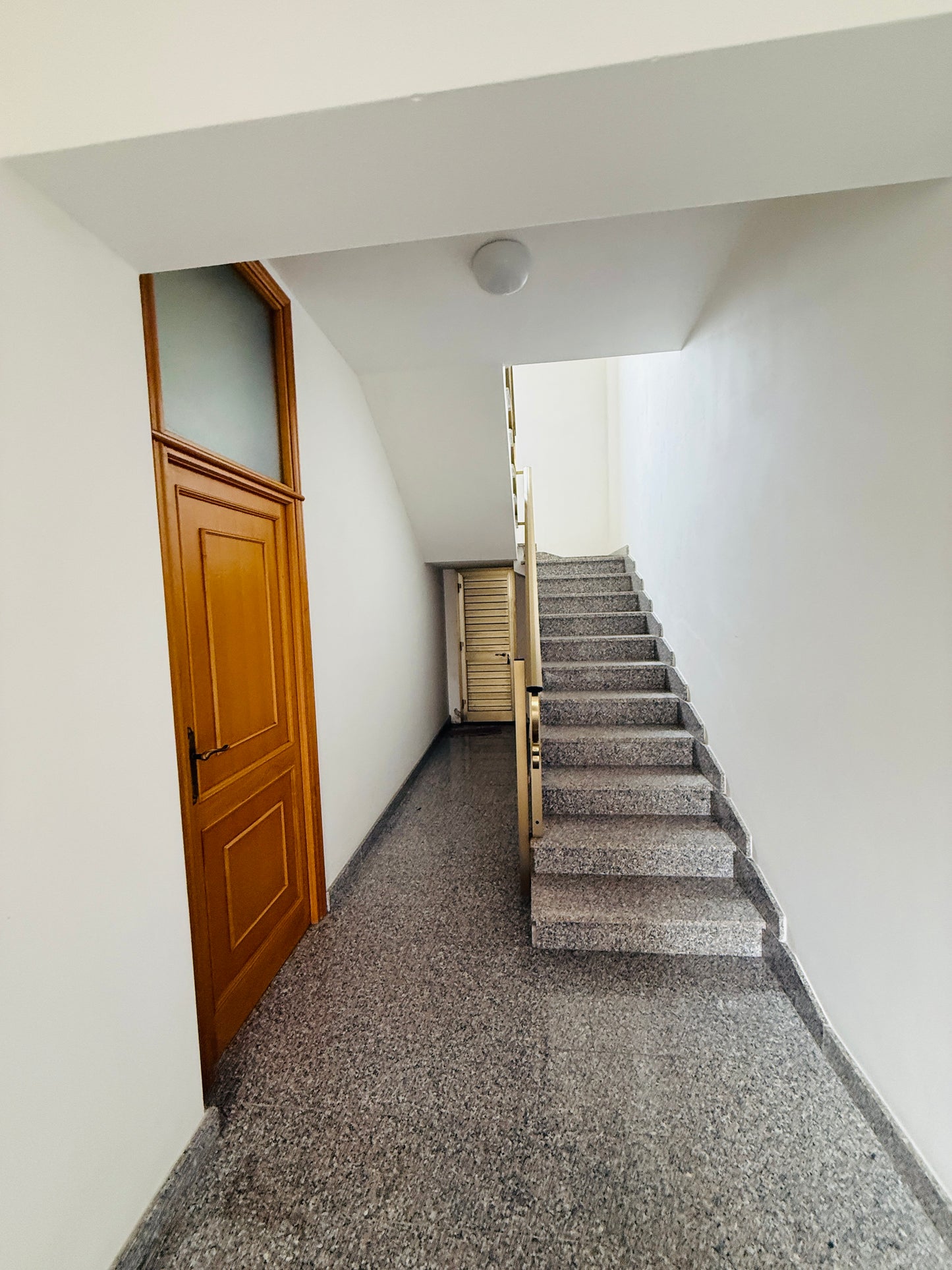 Detached House for Sale - Plenty of Space and Comfort