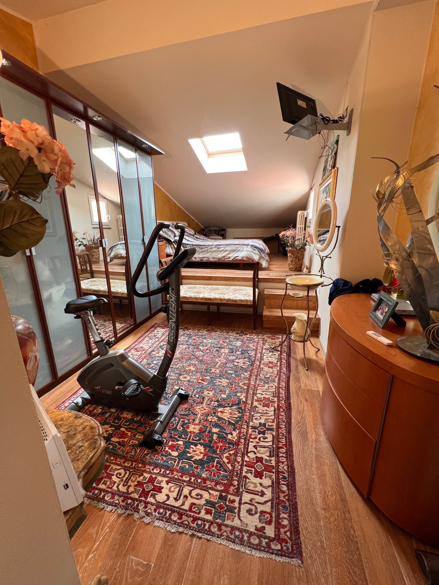 Apartment in a village with two large terraces