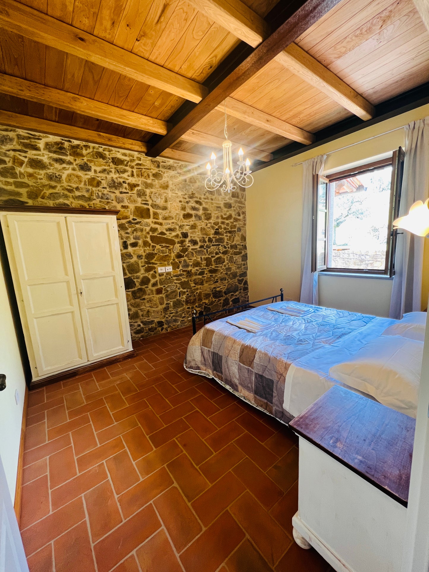 Stone House with Jacuzzi