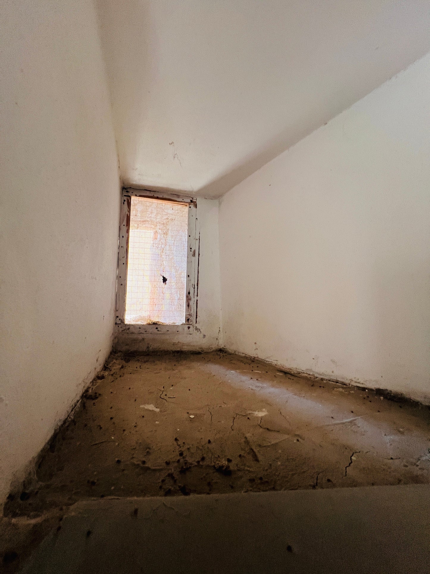Stone house 4 bedrooms