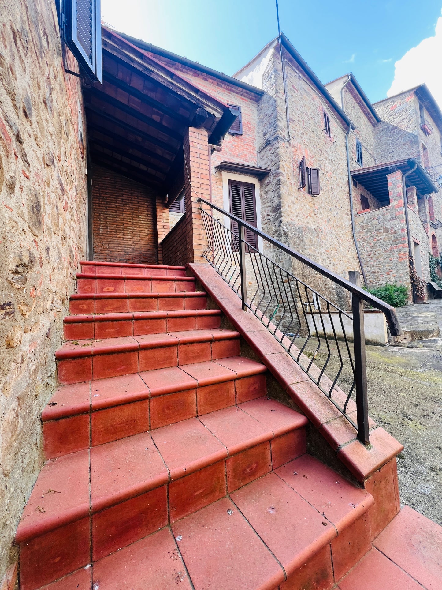 Stone house 4 bedrooms