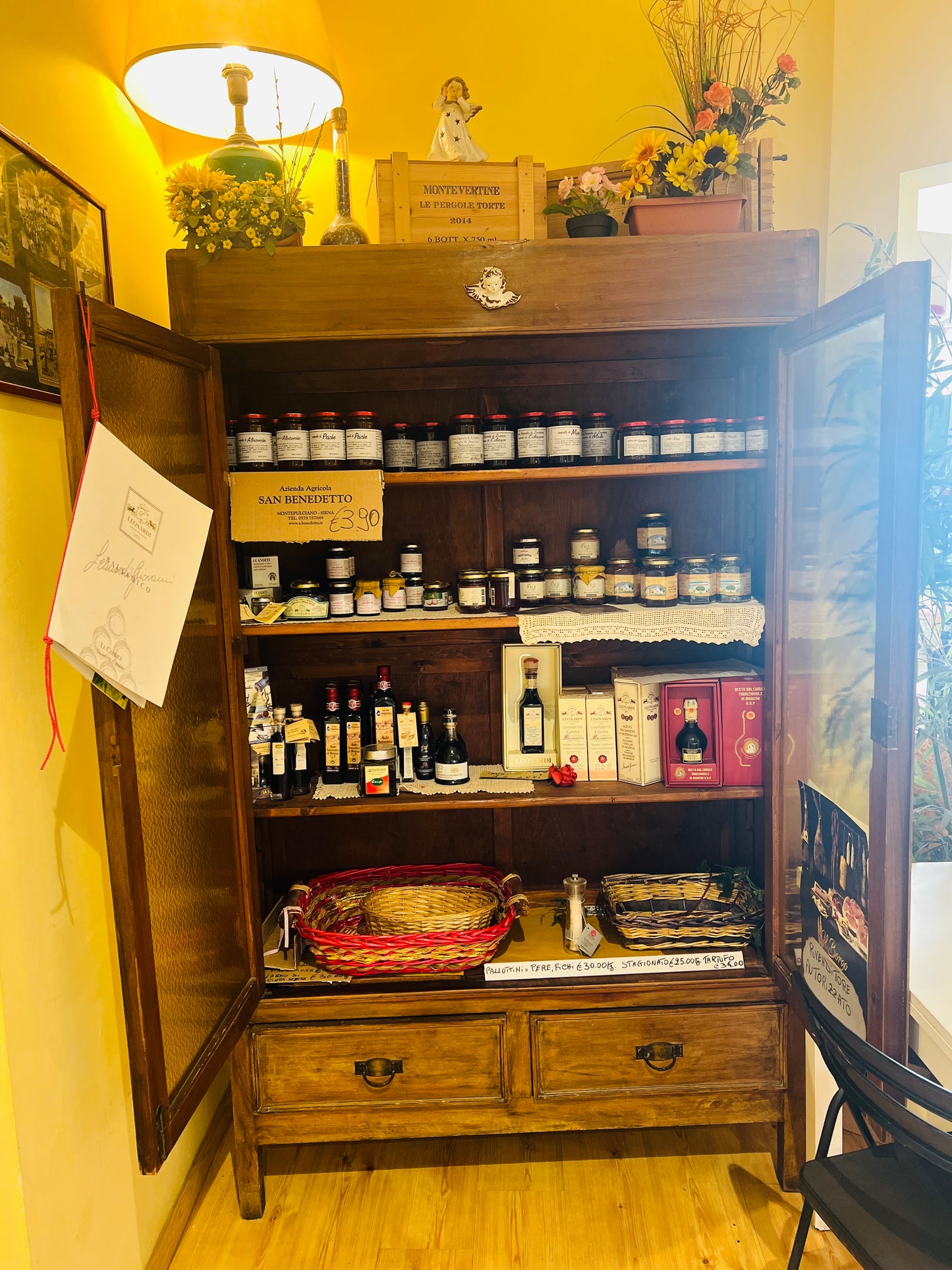 Grocery, Bar, diner