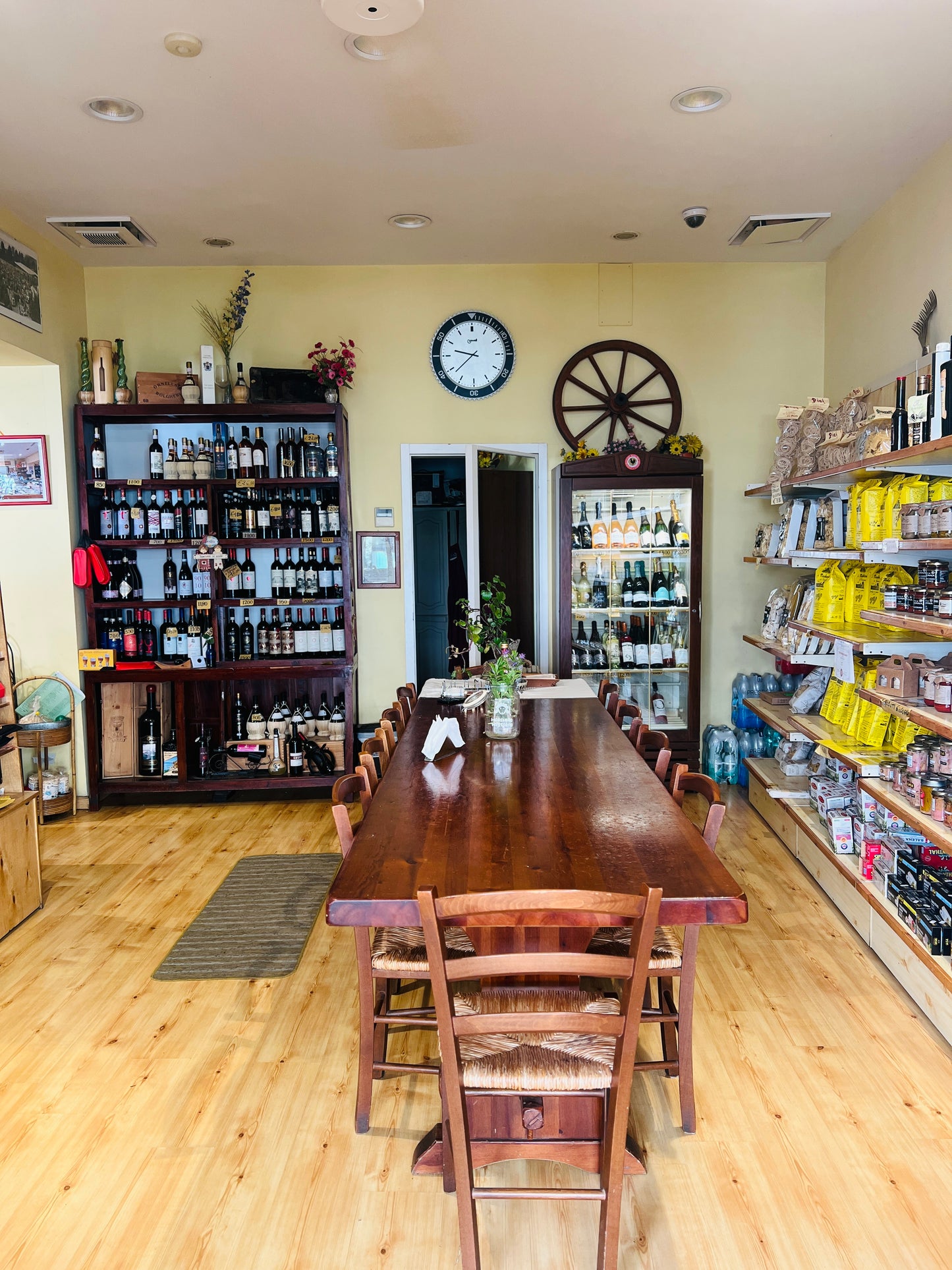 Grocery, Bar, diner