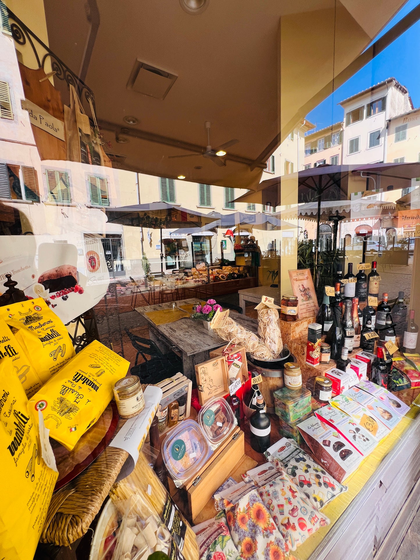 Grocery, Bar, diner