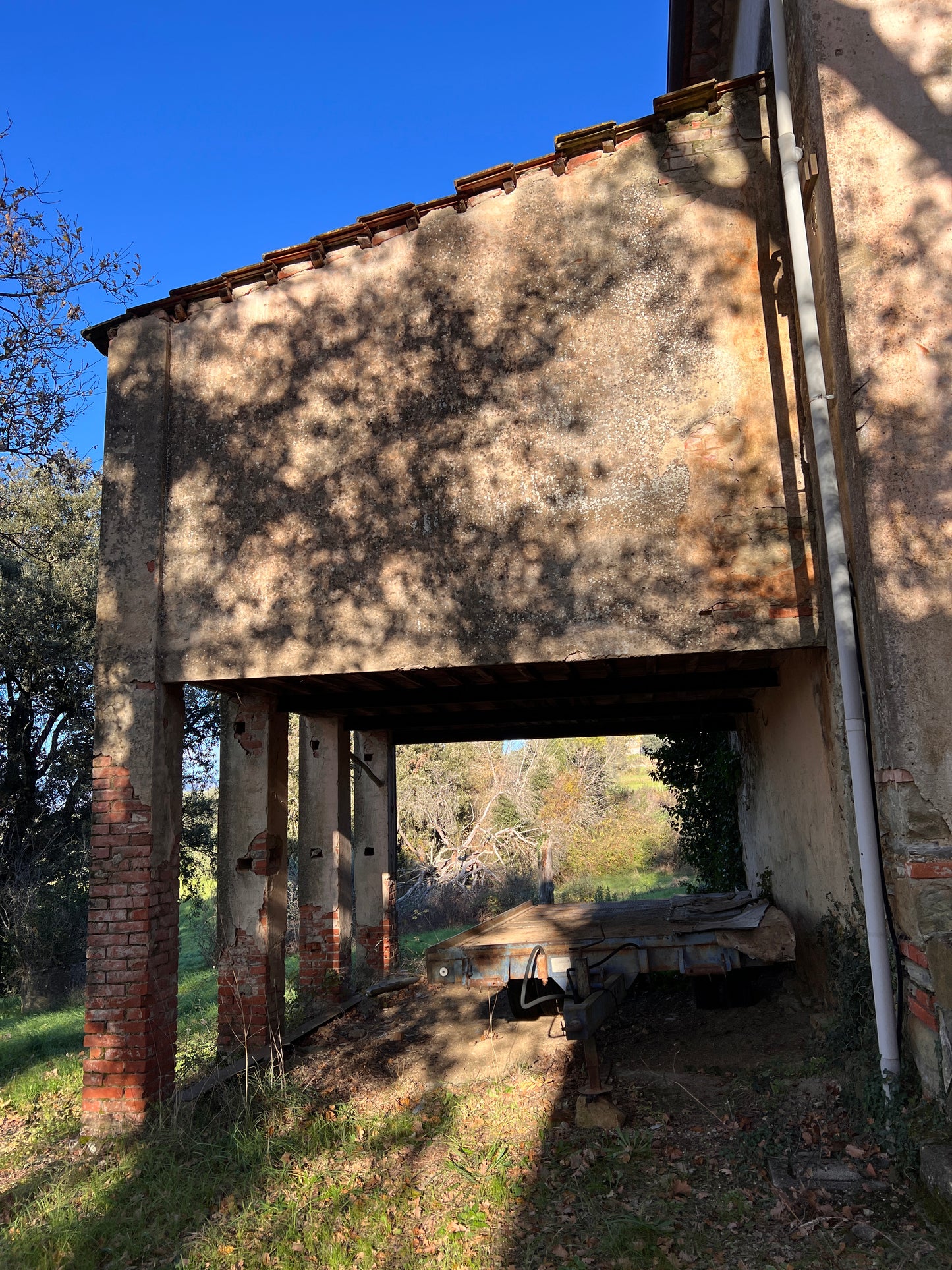 Farmhouse with land