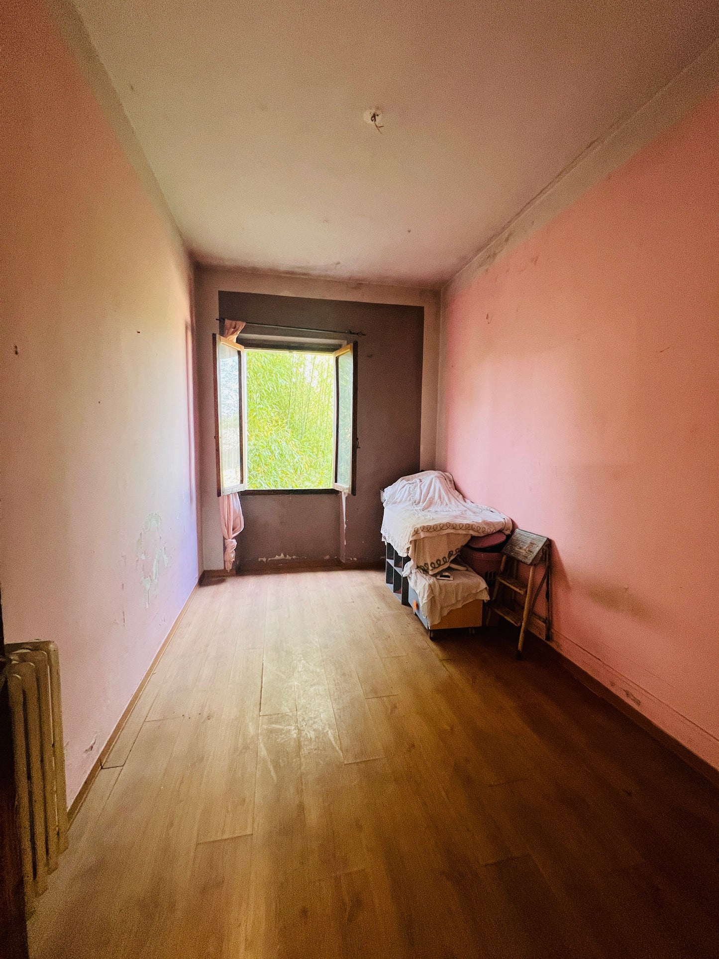 Detached house on three floors