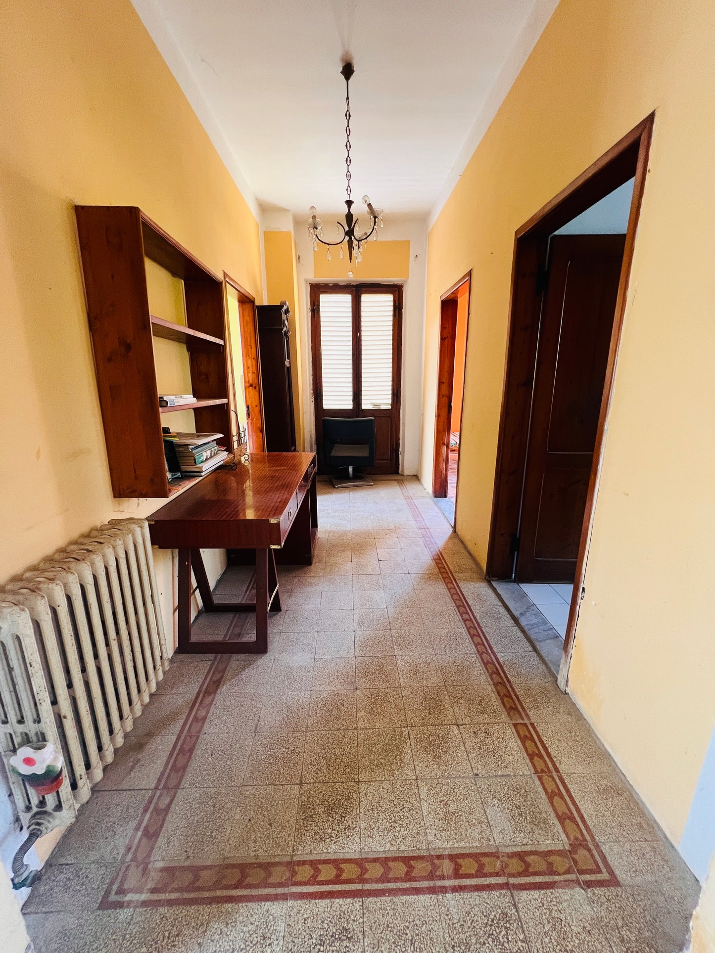 Detached house on three floors