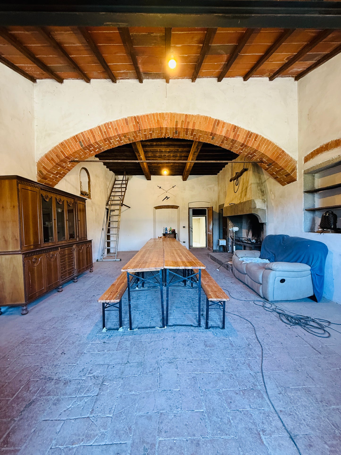 Farmhouse with 75 hectares