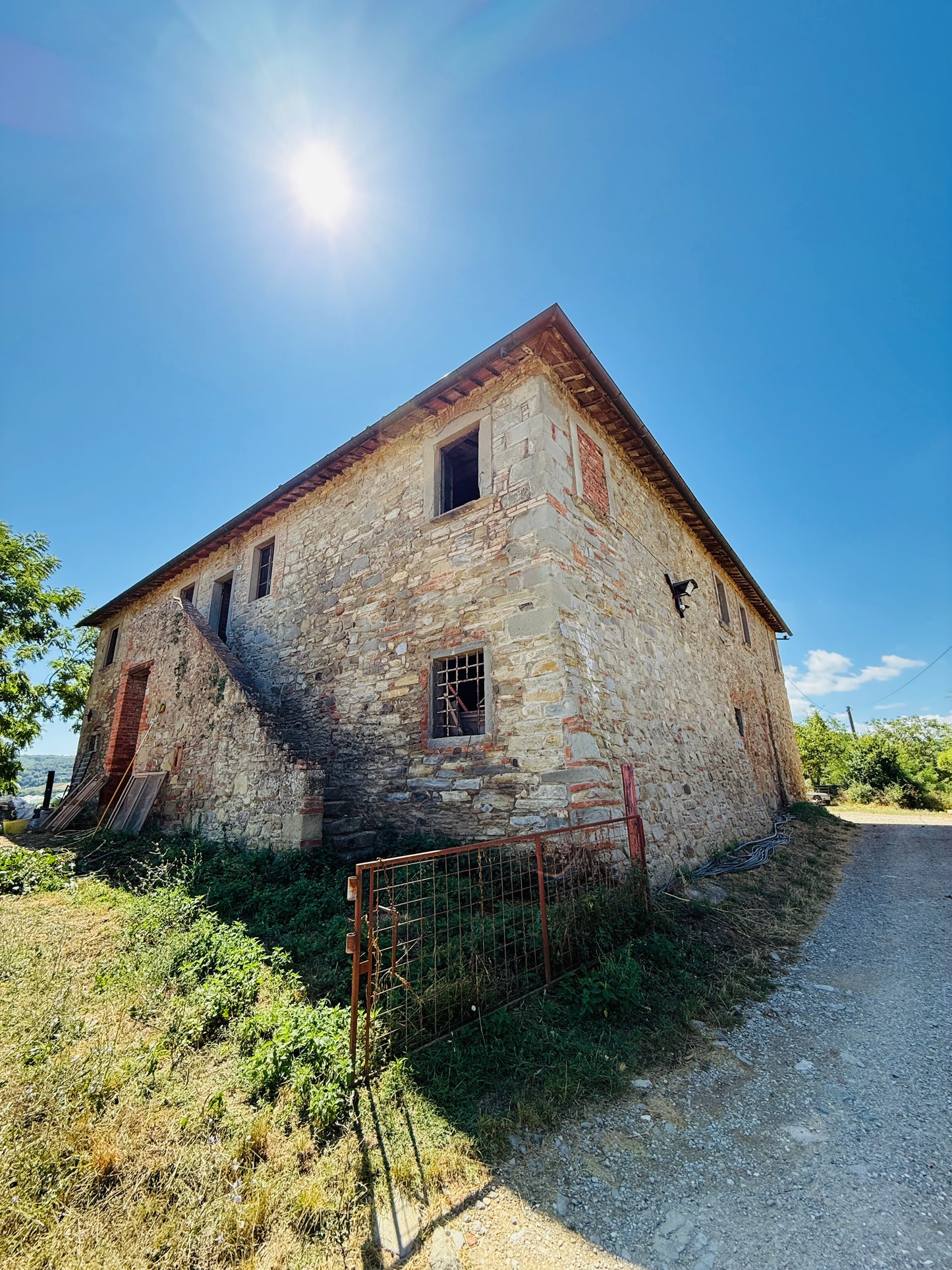 Farmhouse with 75 hectares