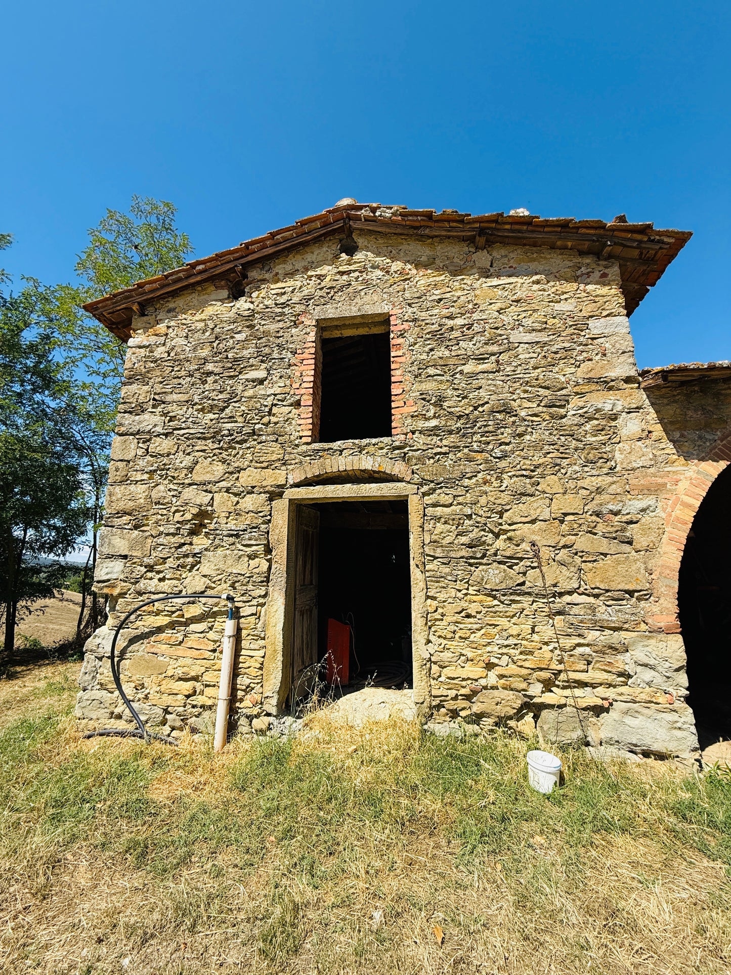 Farmhouse with 75 hectares