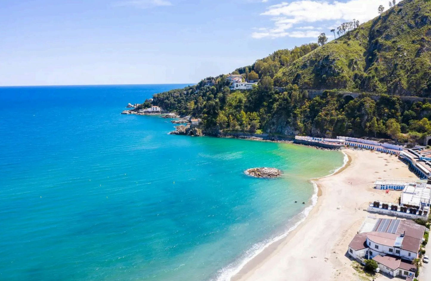 Villa with a pool sea view in Calabria