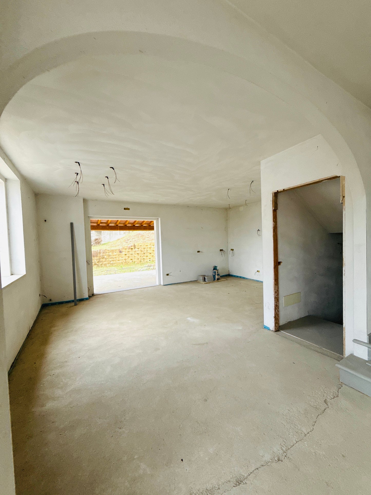 Semi-detached house for sale - advanced unfinished state