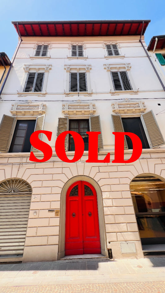 SOLD Luxury apartment