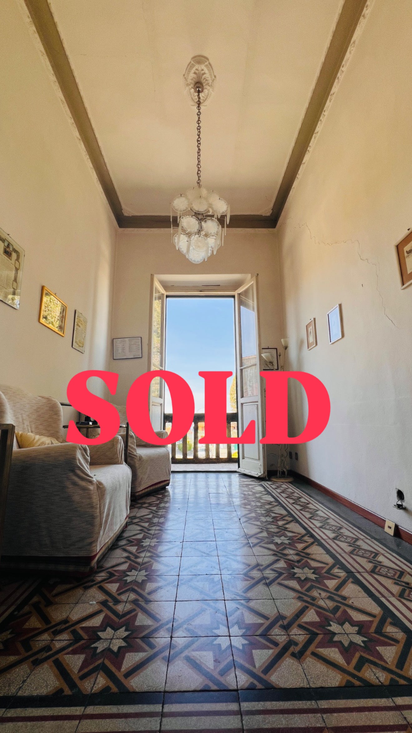 SOLD Elegant apartment with view