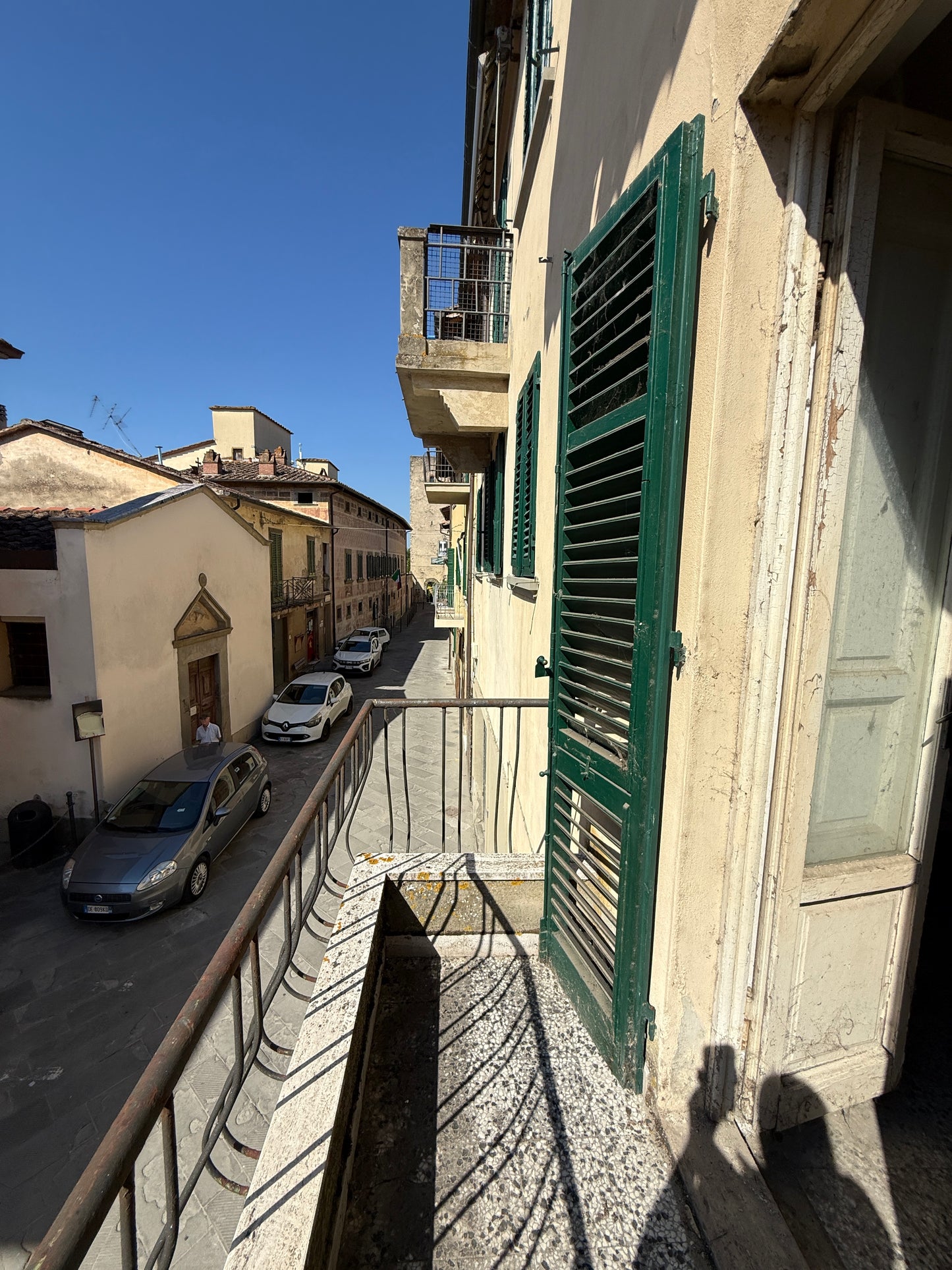 Apartment to renovate in the historic heart of Laterina