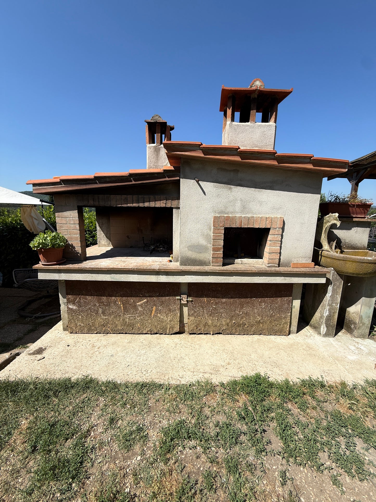 Summer cottage with olive trees in Pergine Valdarno