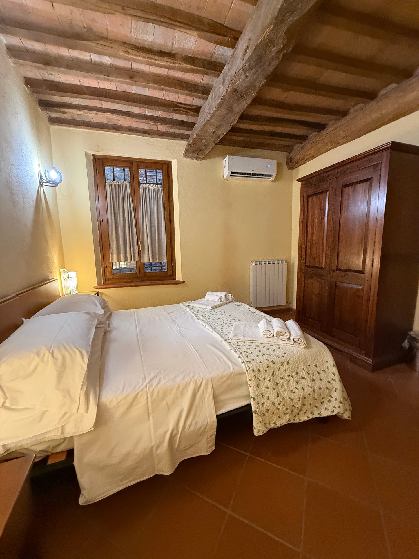 Charming Two-Room Apartment in the Historic Heart of the City on Via Soccini