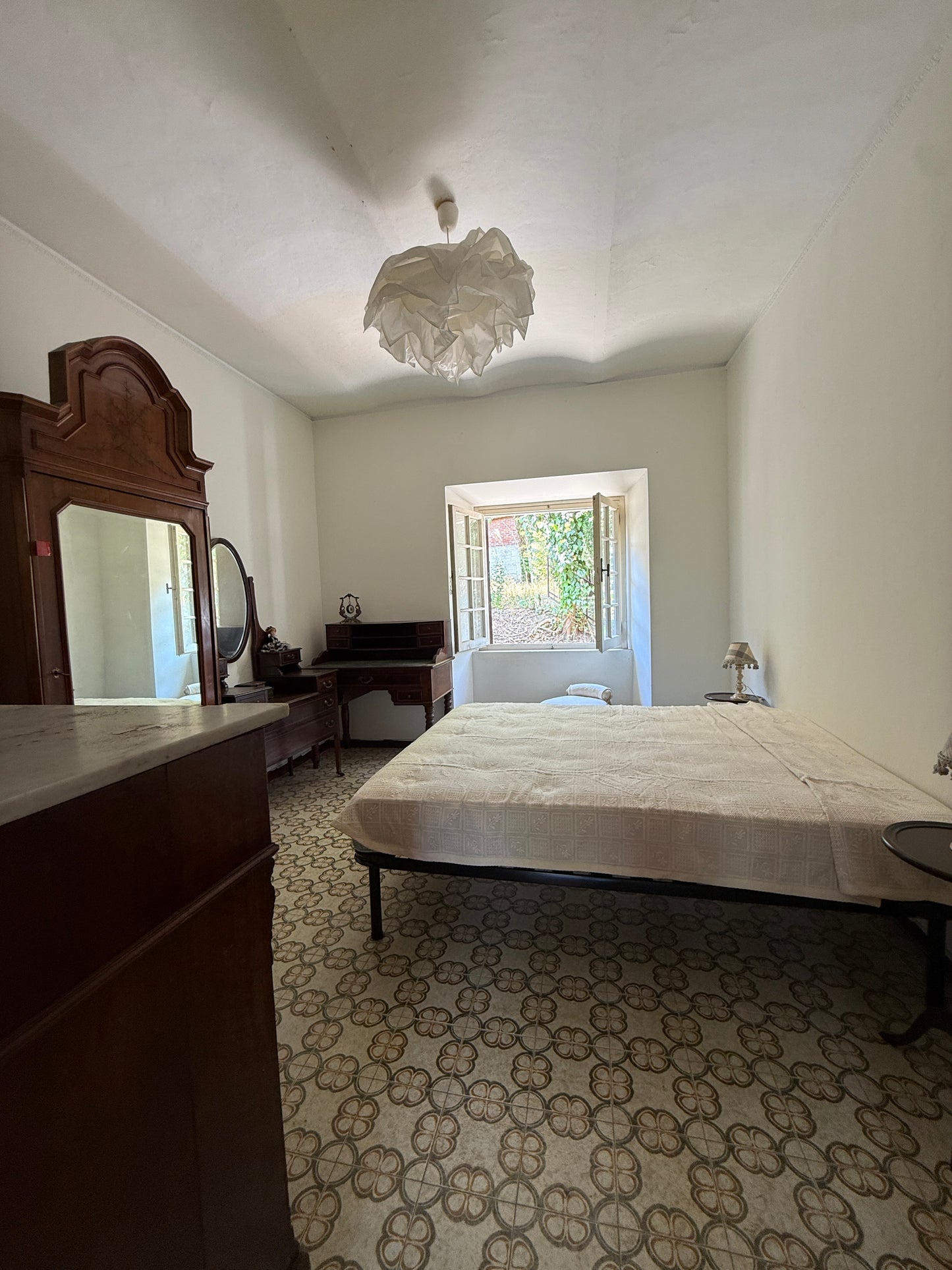 Villa near Arezzo centre with wineyard
