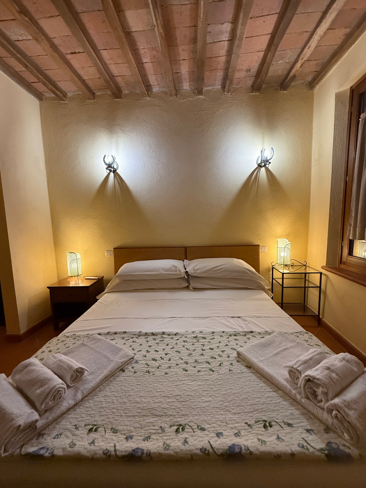 Charming Two-Room Apartment in the Historic Heart of the City on Via Soccini