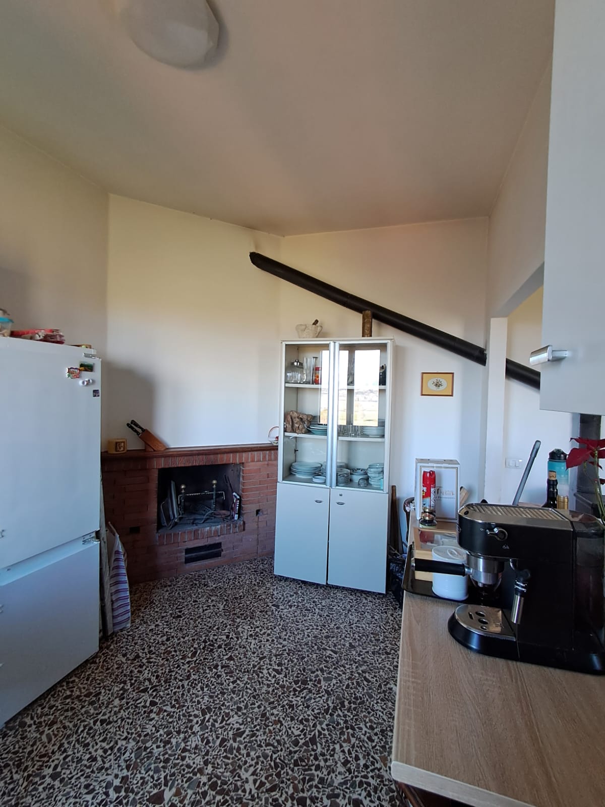 Move-in Ready Apartment Close to Amenities