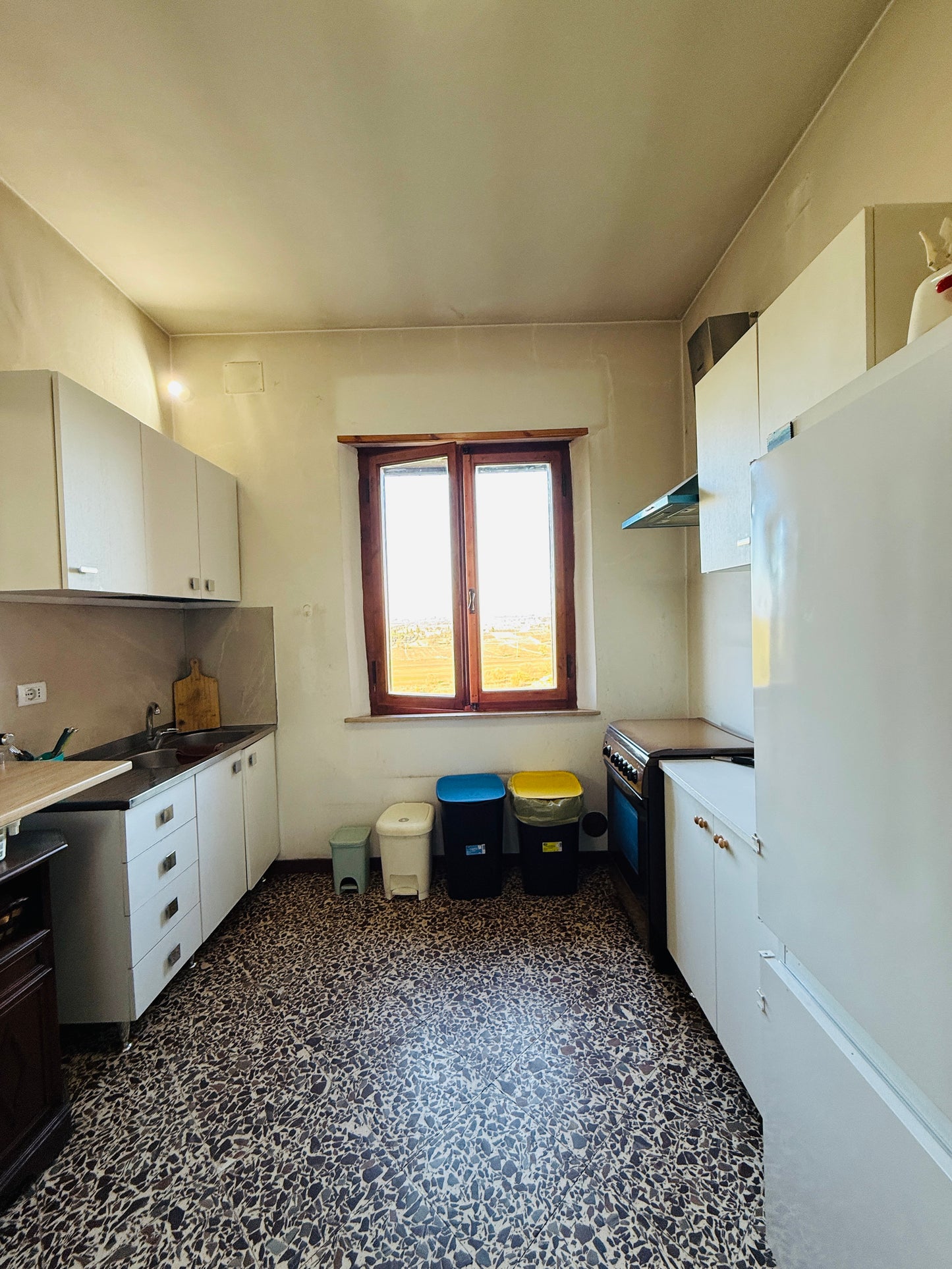 Move-in Ready Apartment Close to Amenities