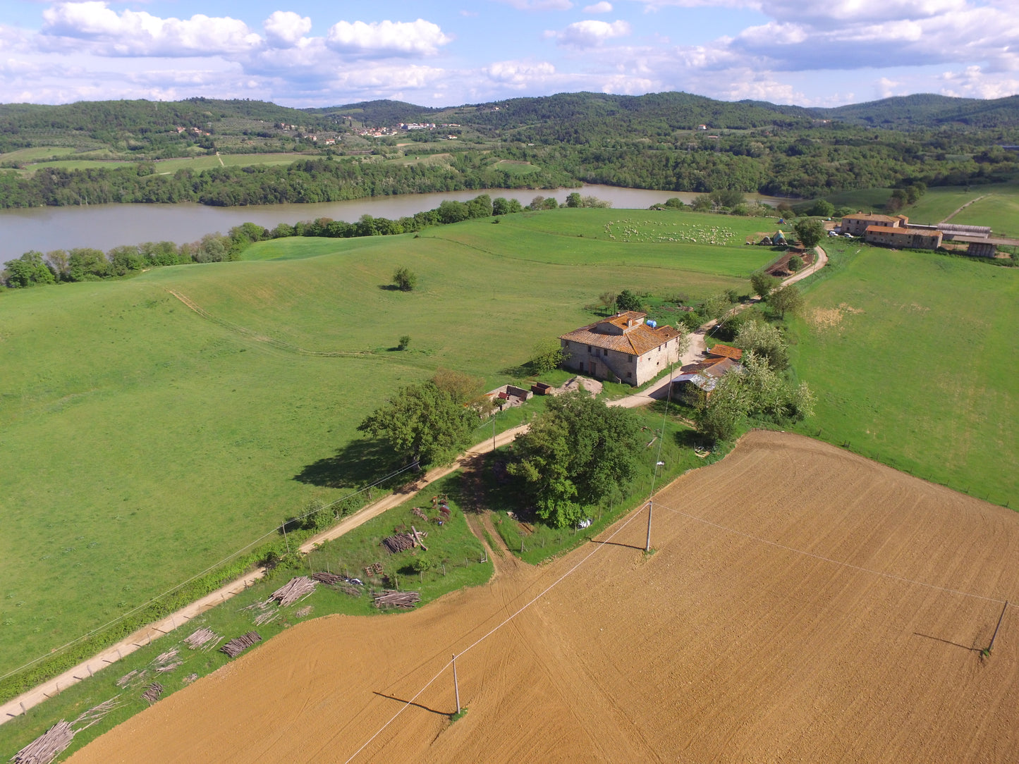 Farmhouse with 75 hectares