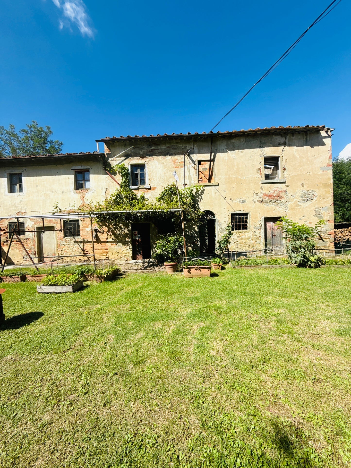 Farmhouse for sale