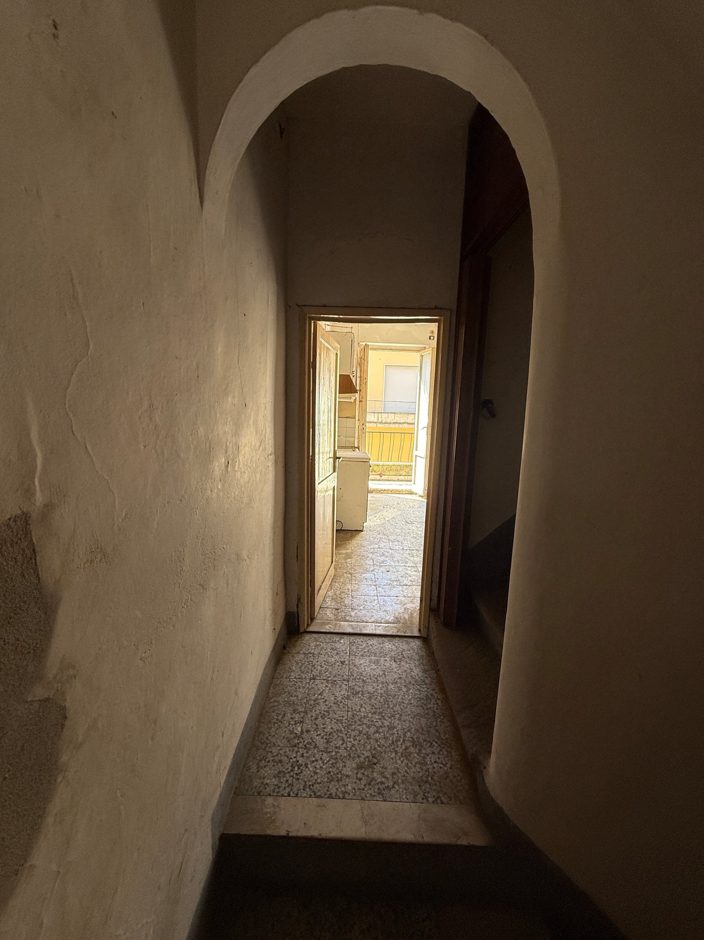 Apartment to renovate in the historic heart of Laterina
