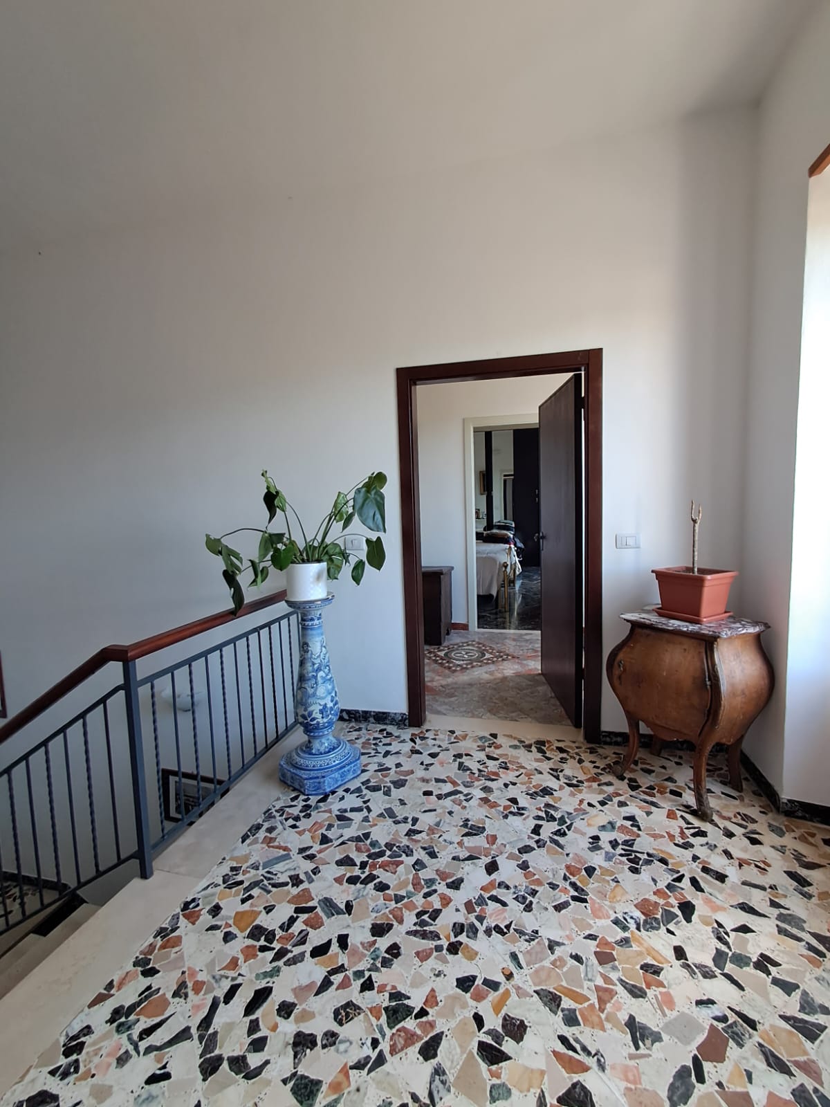 Move-in Ready Apartment Close to Amenities