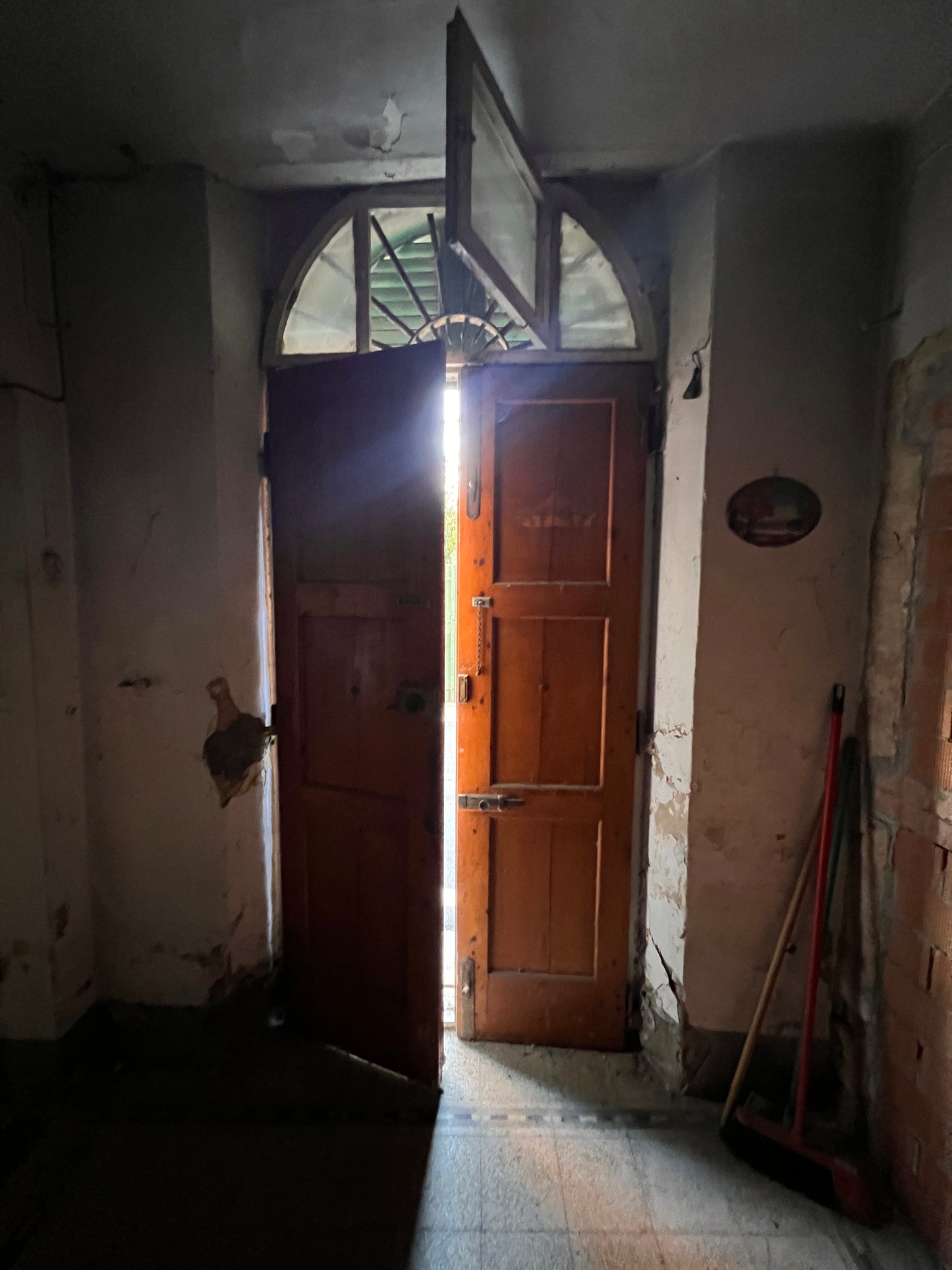 House in the village to renovate