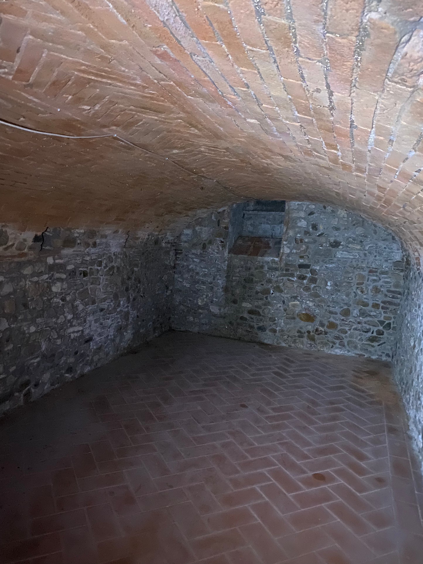 Completely renovated, never-inhabited detached townhouse in Laterina