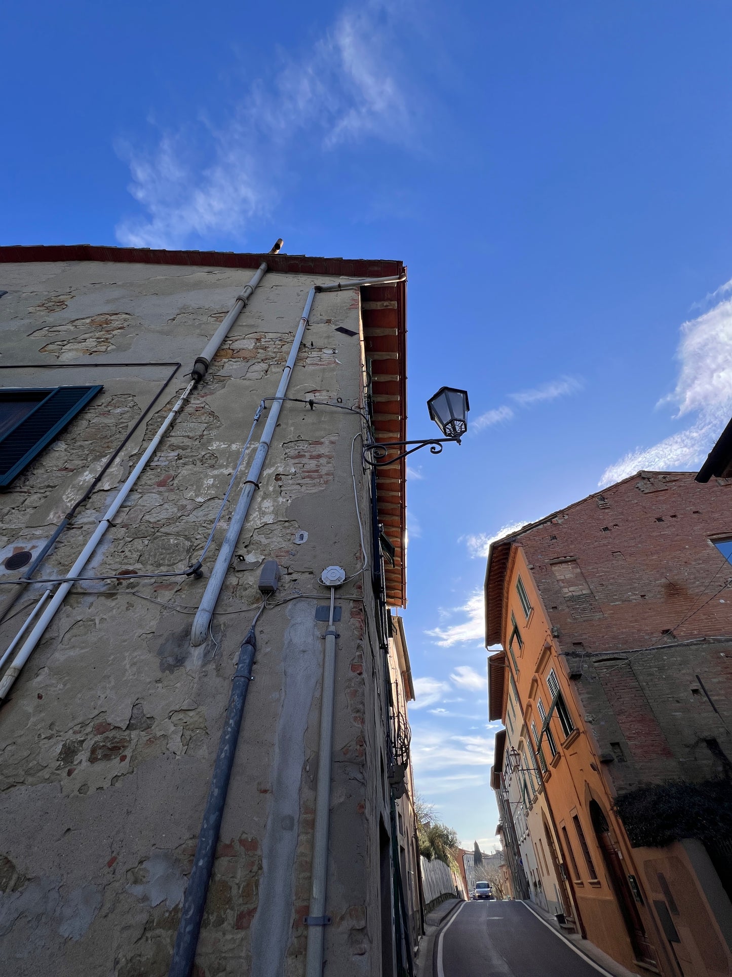 House in the village to renovate