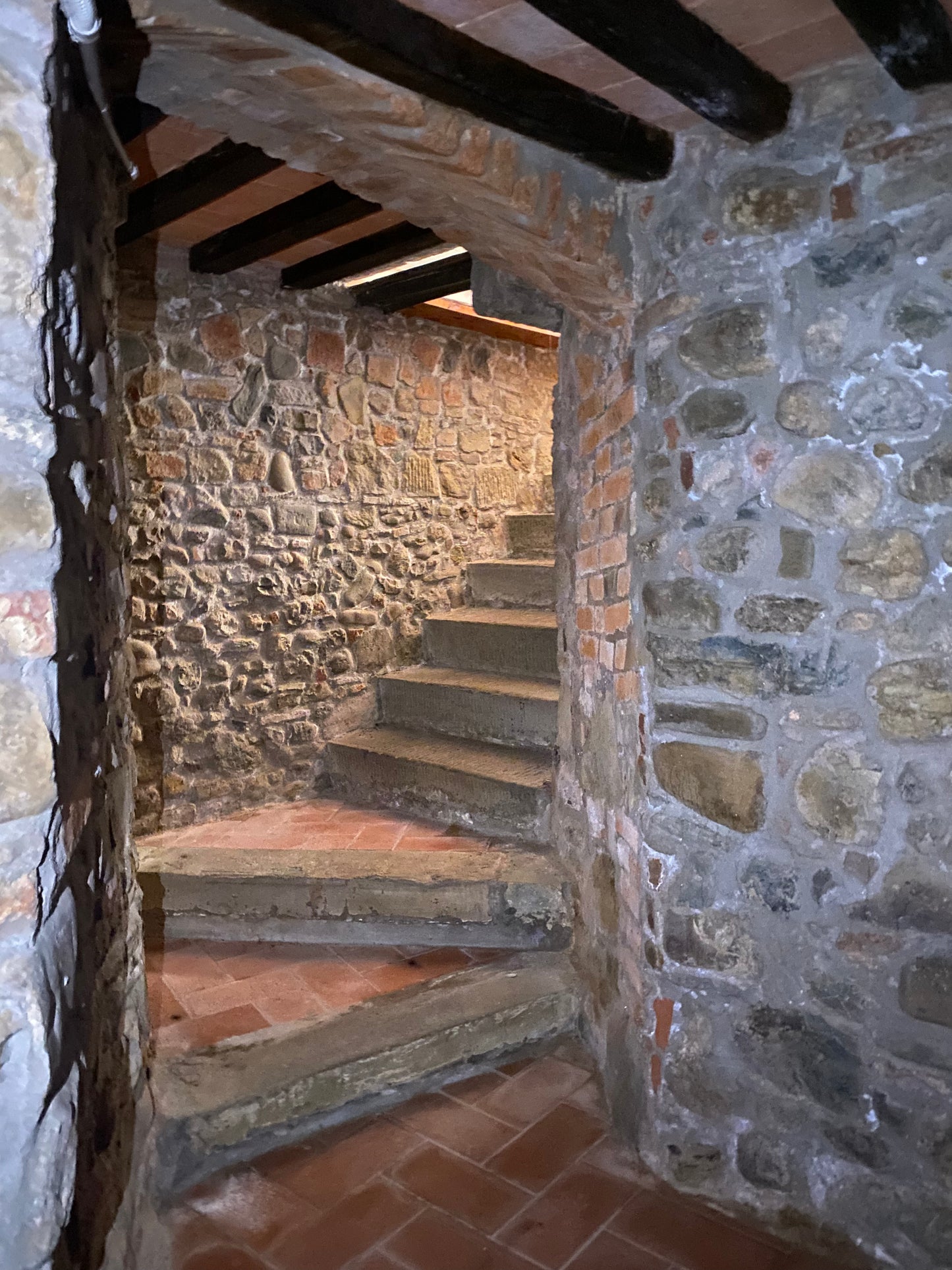 Completely renovated, never-inhabited detached townhouse in Laterina