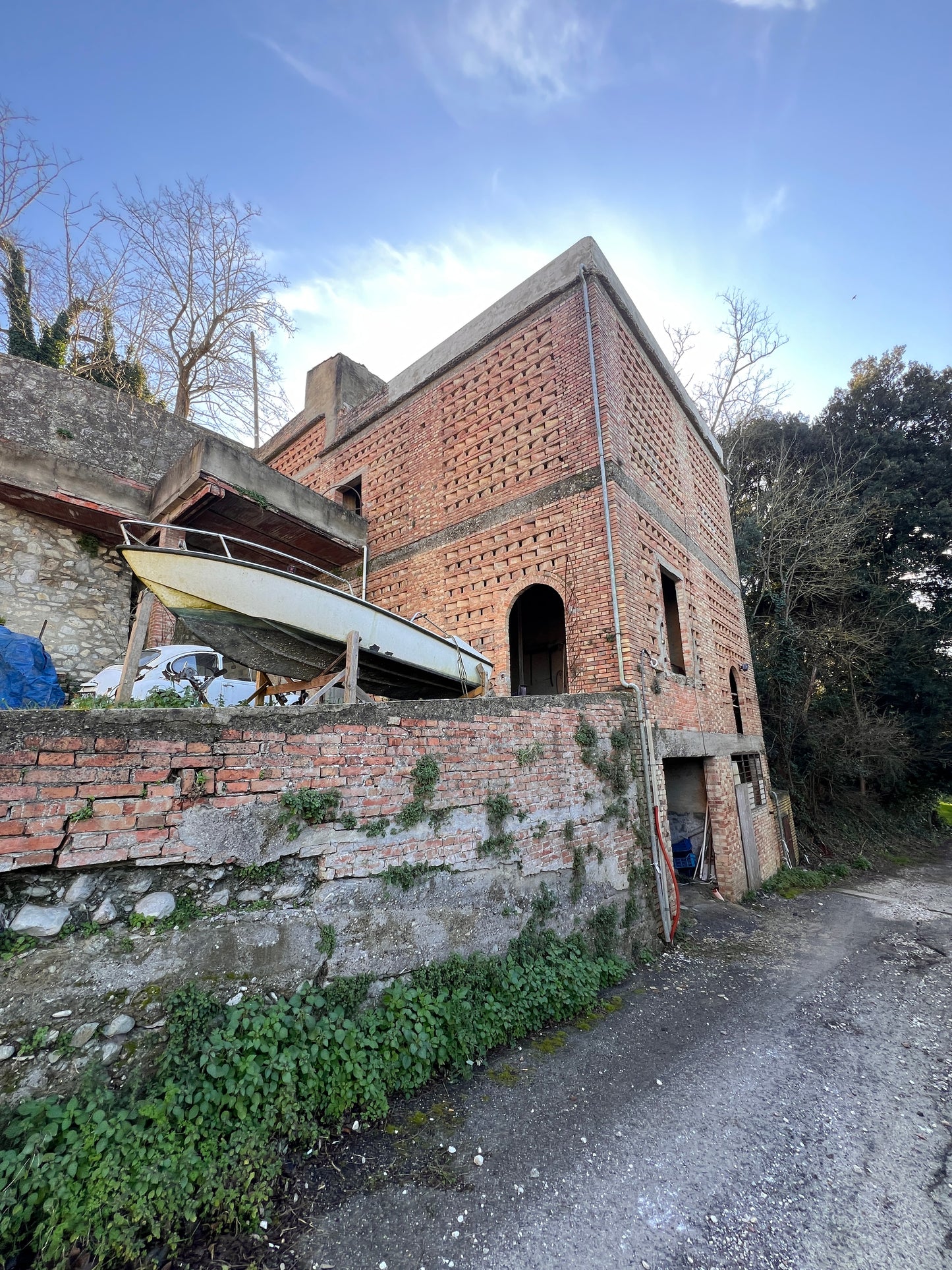 Old barn large seize
