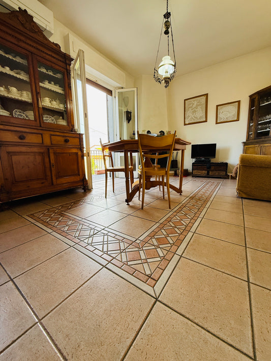 House for sale with garden and terrace