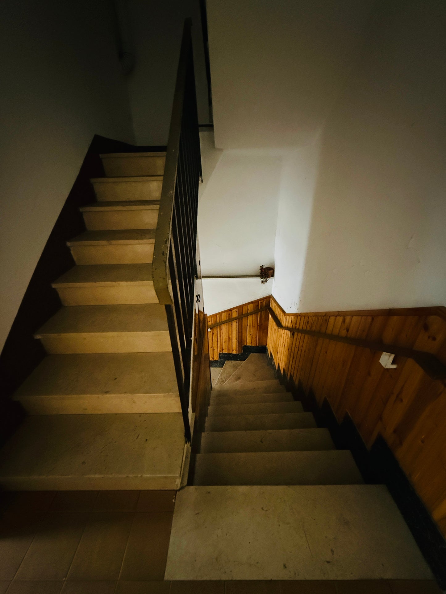 Townhouse with potential in the heart of the village