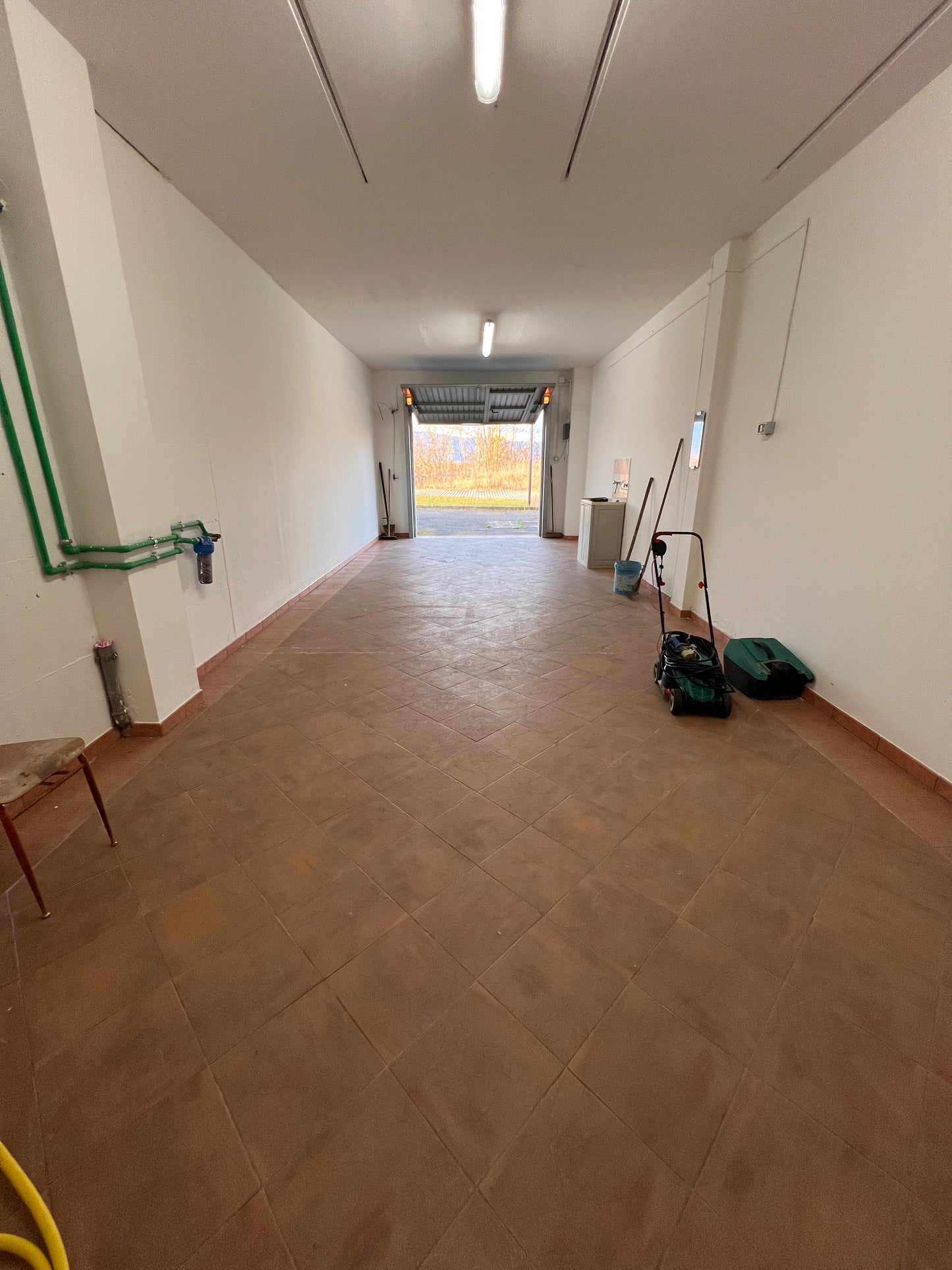 Big apartment one floor and garage