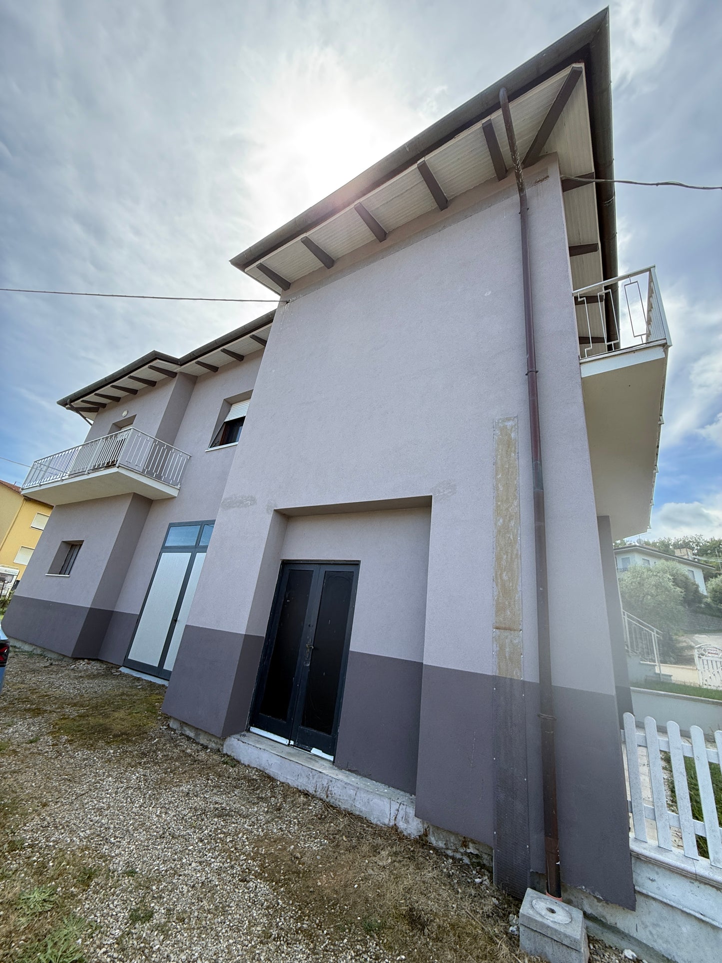 Renovated house 3 bedrooms , garage and garden