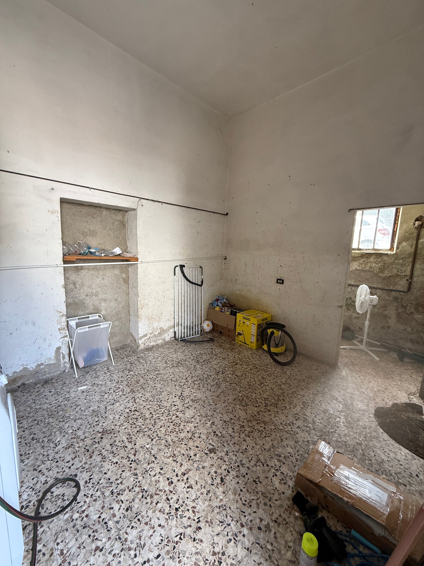 Renovated house 3 bedrooms , garage and garden