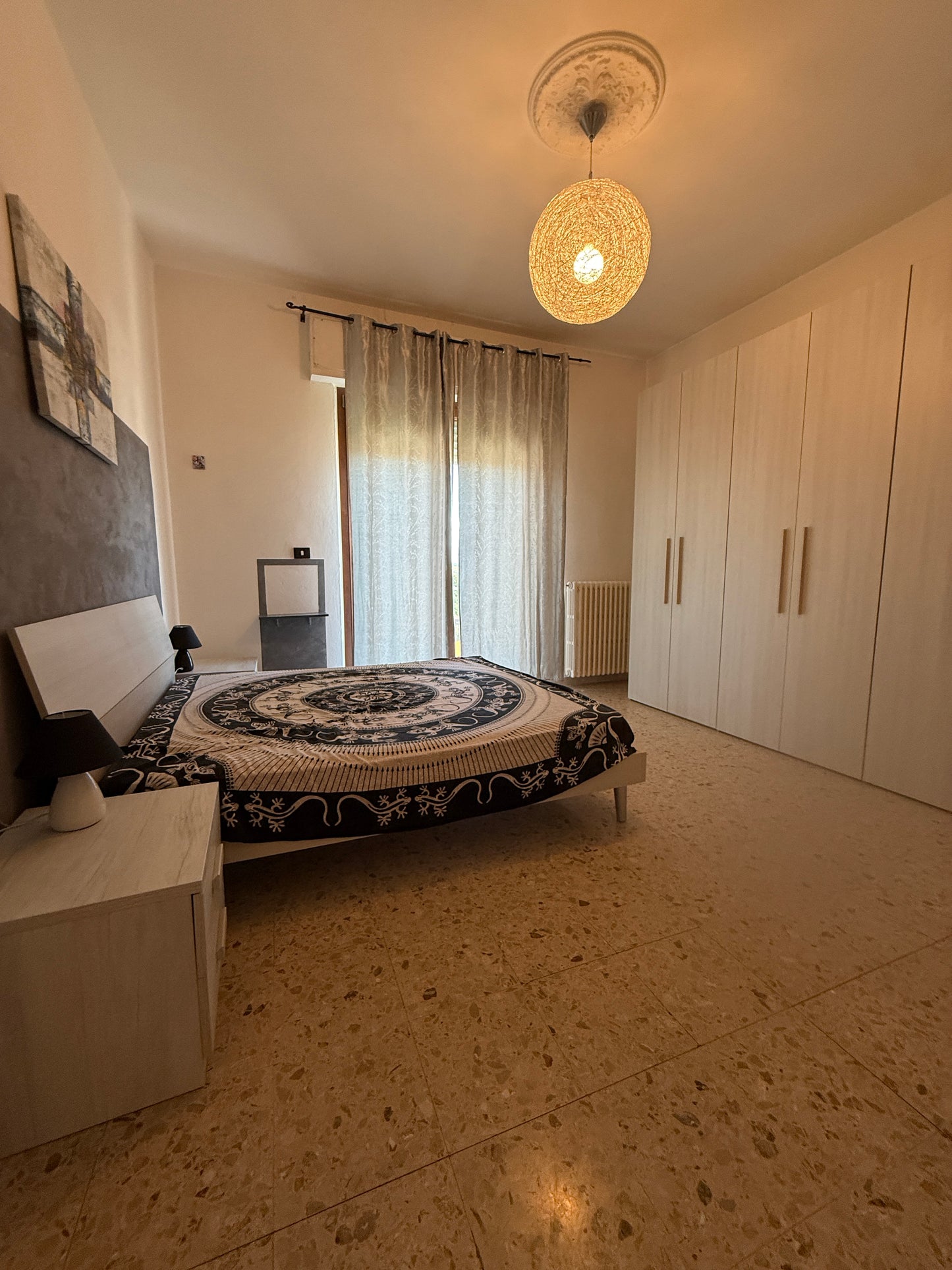 Renovated house 3 bedrooms , garage and garden