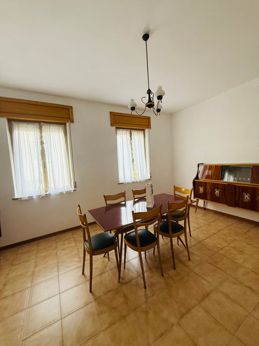 Detached House for Sale - Plenty of Space and Comfort