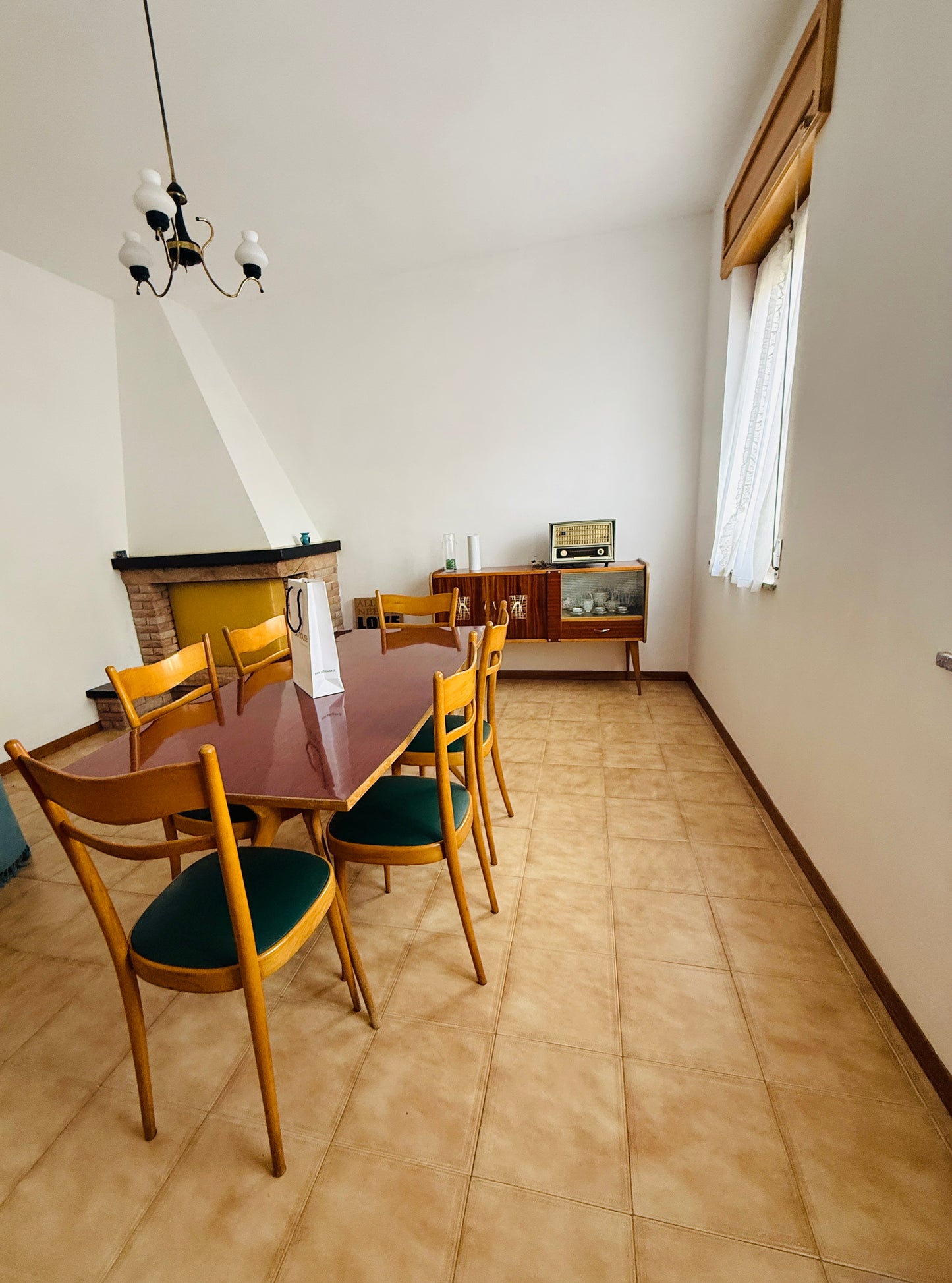Detached House for Sale - Plenty of Space and Comfort