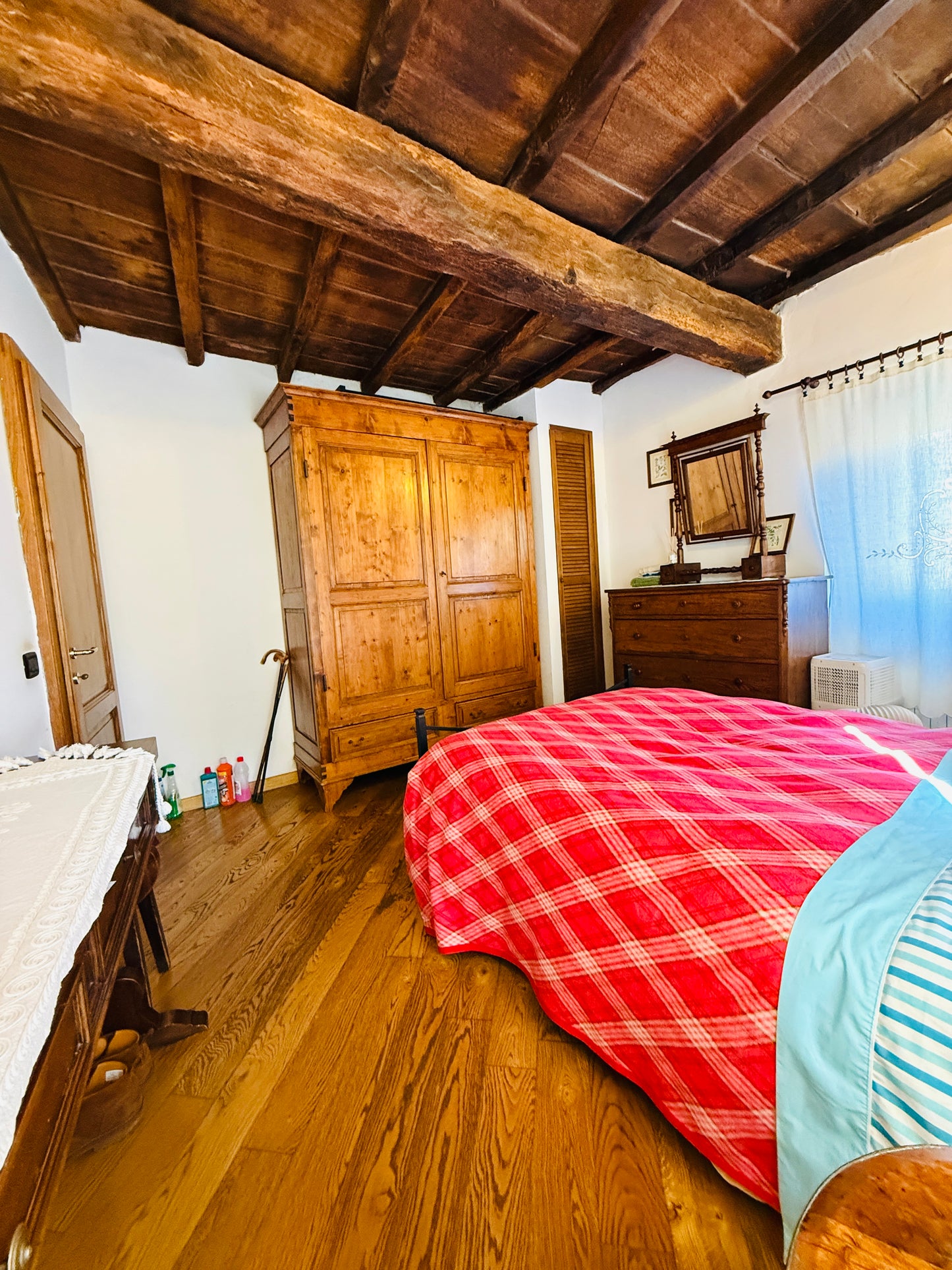 Typical Tuscan apartment ready to move into