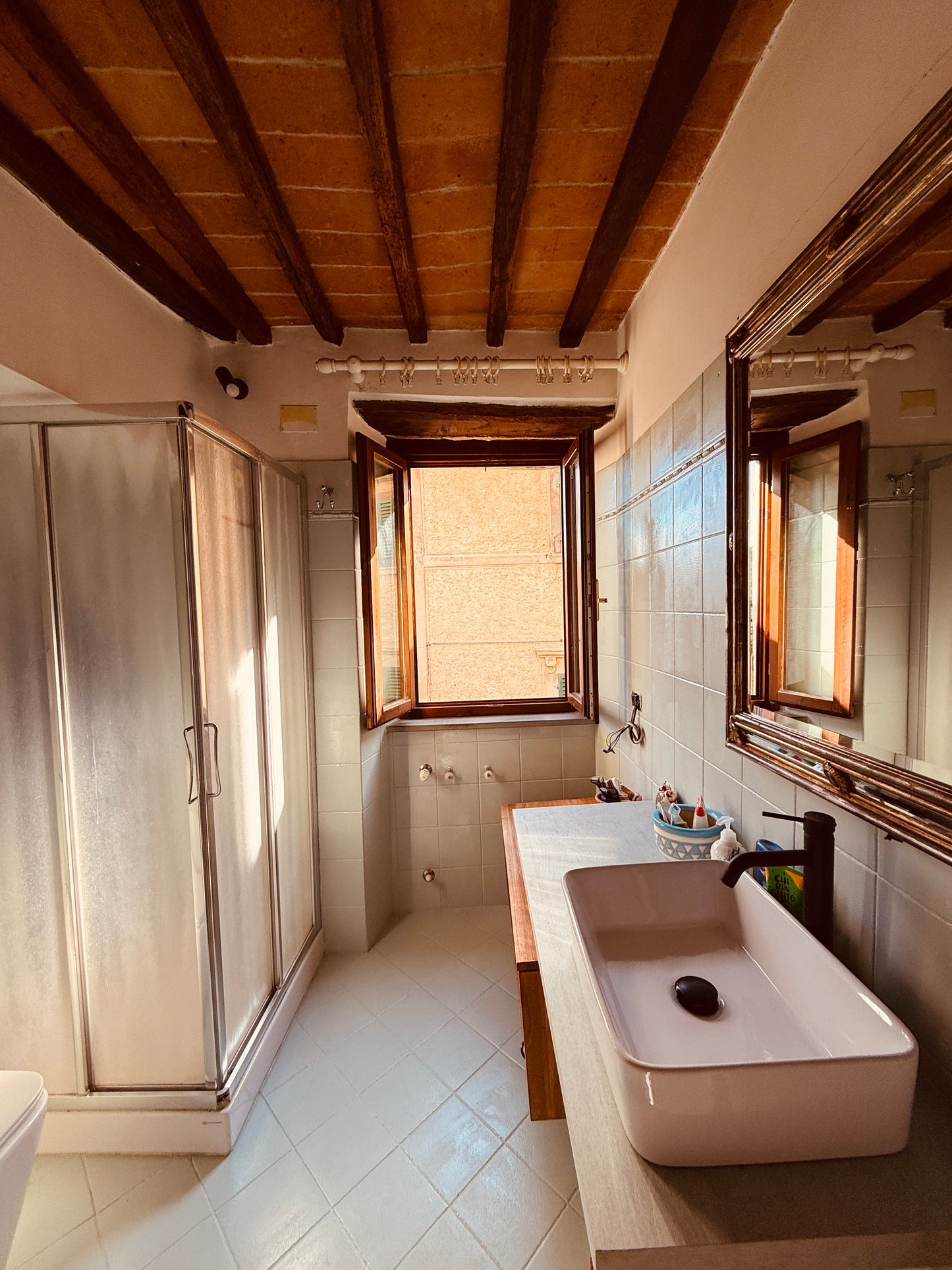 Typical Tuscan apartment ready to move into