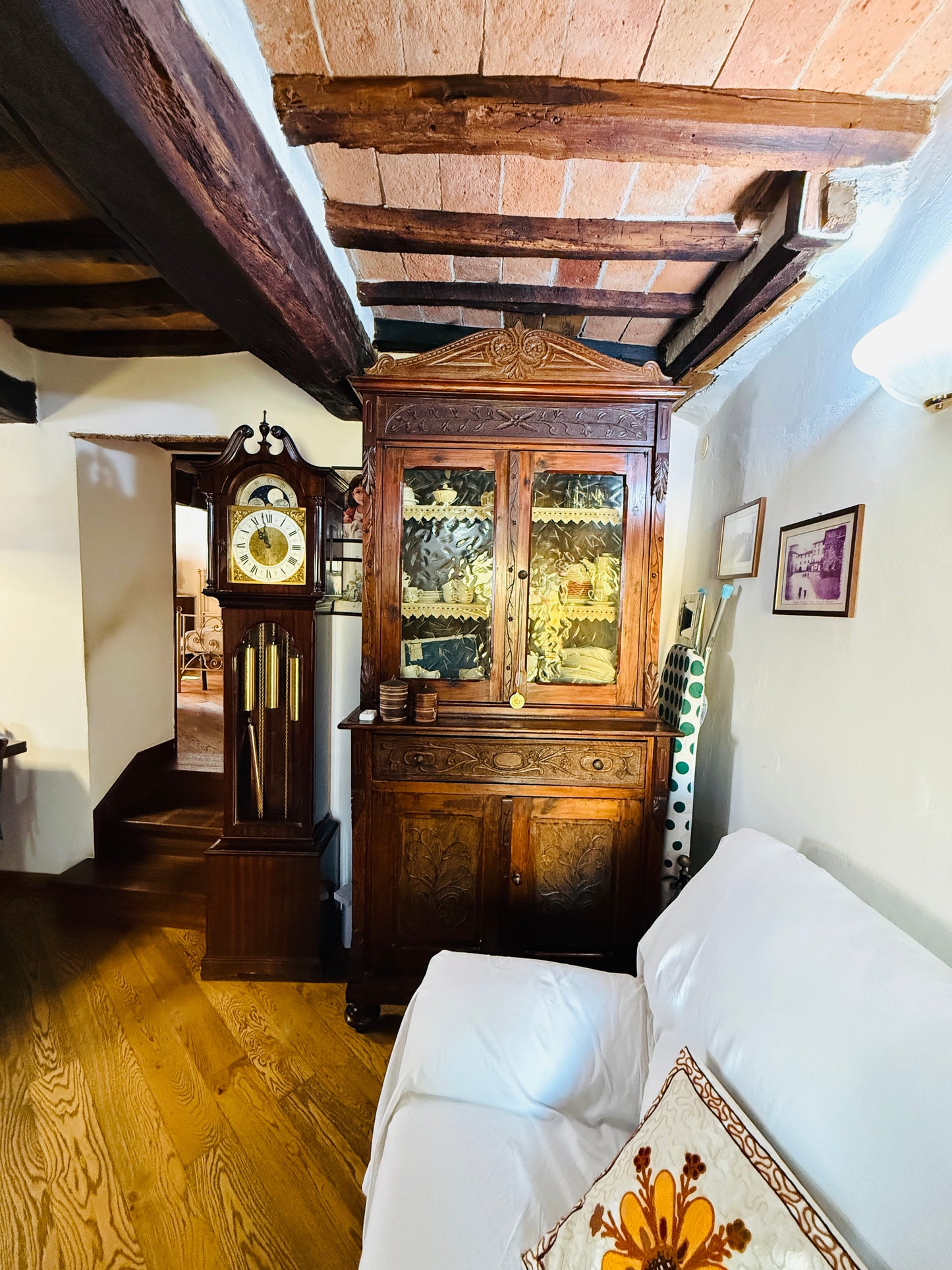 Typical Tuscan apartment ready to move into