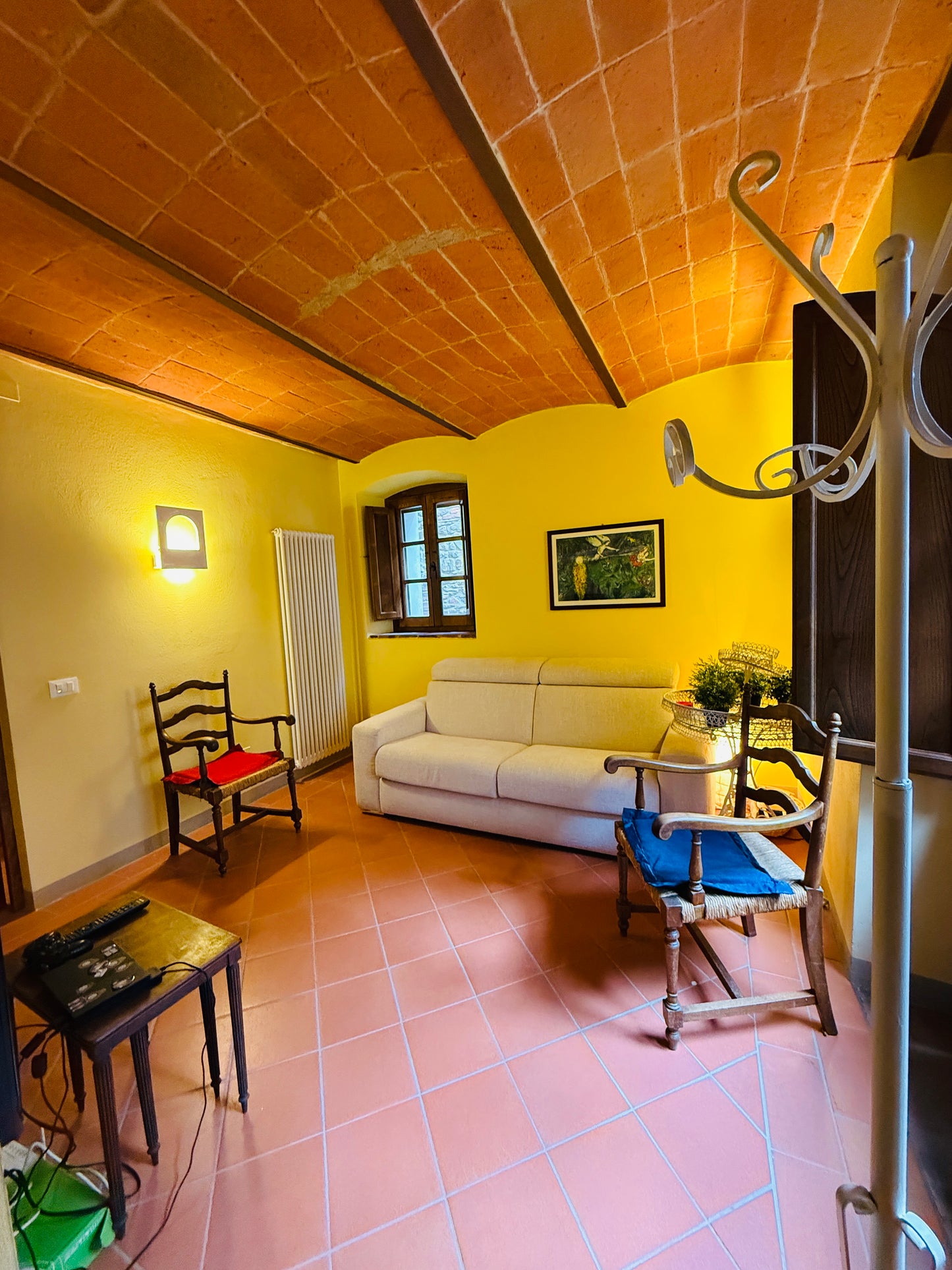 Fully renovated stone house with independent access